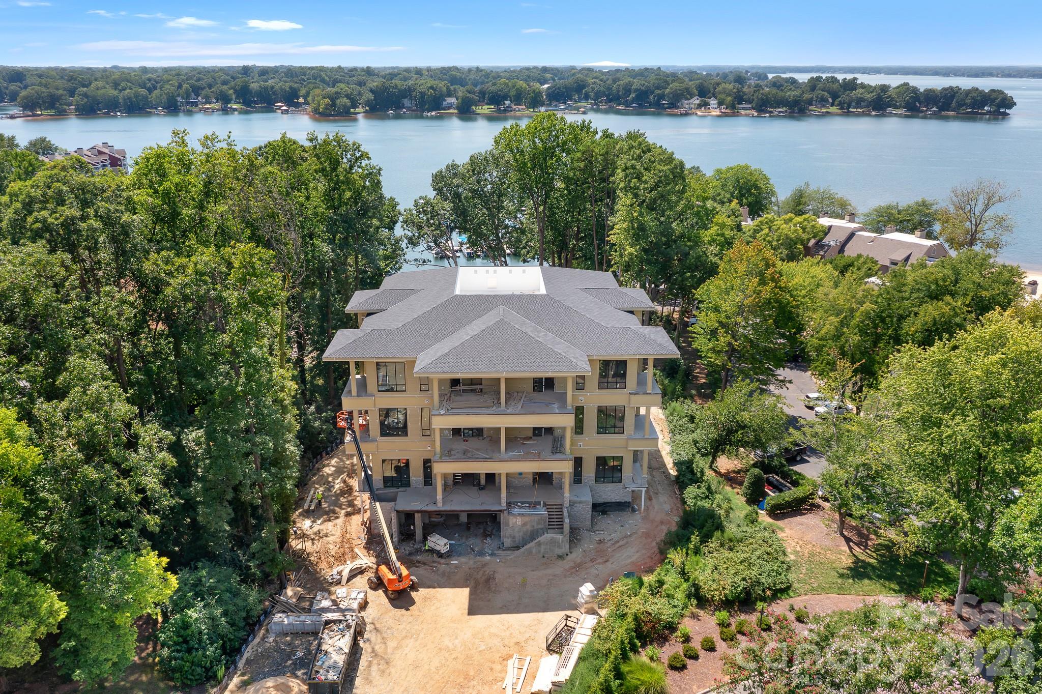 Condominium at 620 Southwest Drive, Davidson, photo 15 of 20