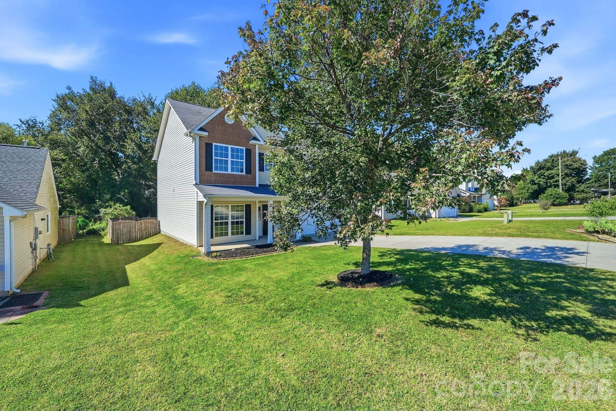 Single Family Residence at 2978 NW Deep Cove Drive NW, Concord, photo 4 of 44