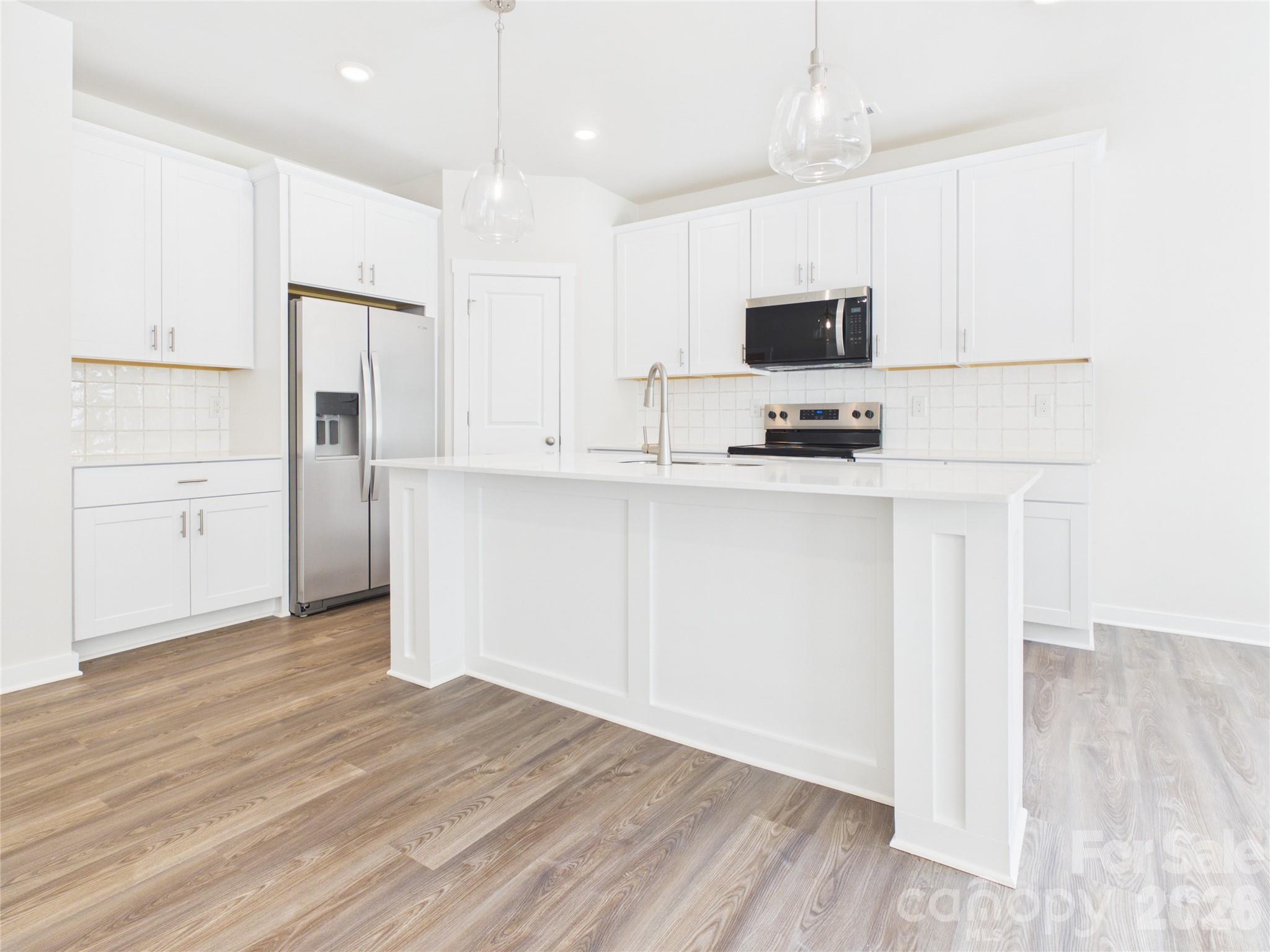 Frigidaire appliances - 105 Dilling Street N, Kings Mountain