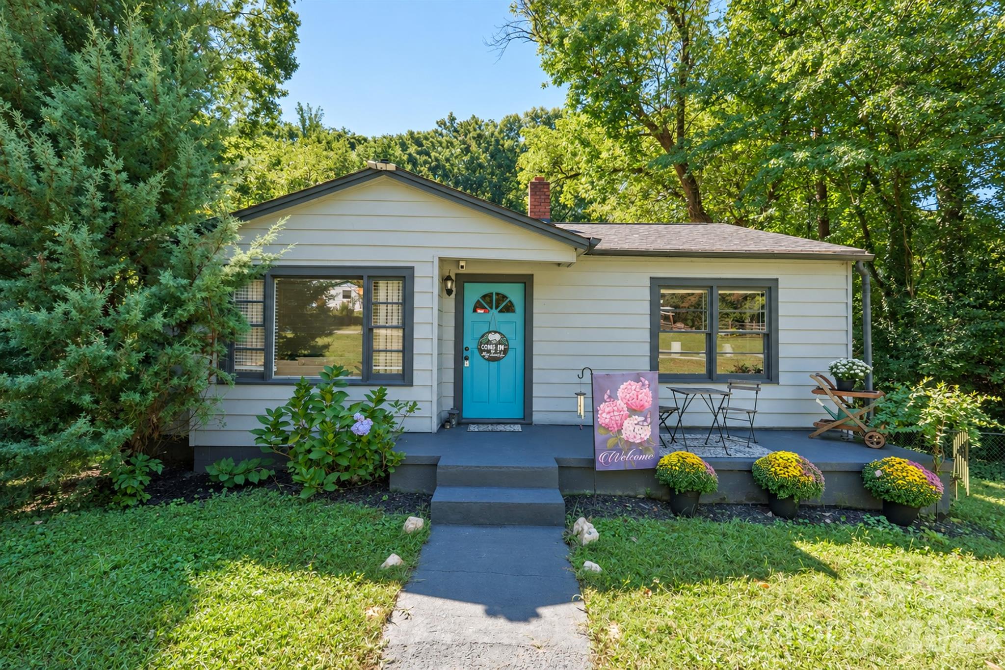 907 Mauney Road