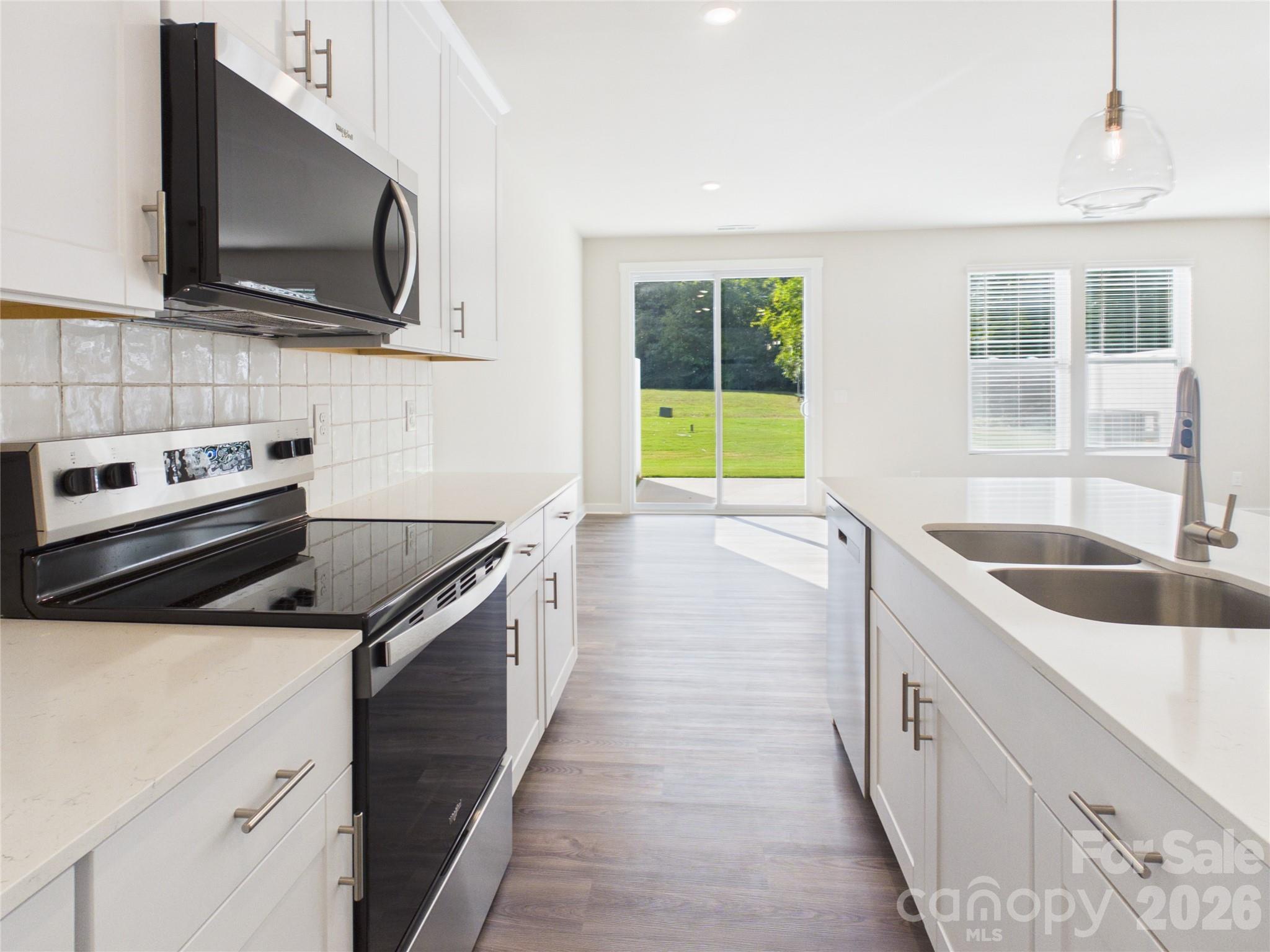 Townhouse at 105 Dilling Street N, Kings Mountain, photo 6 of 29