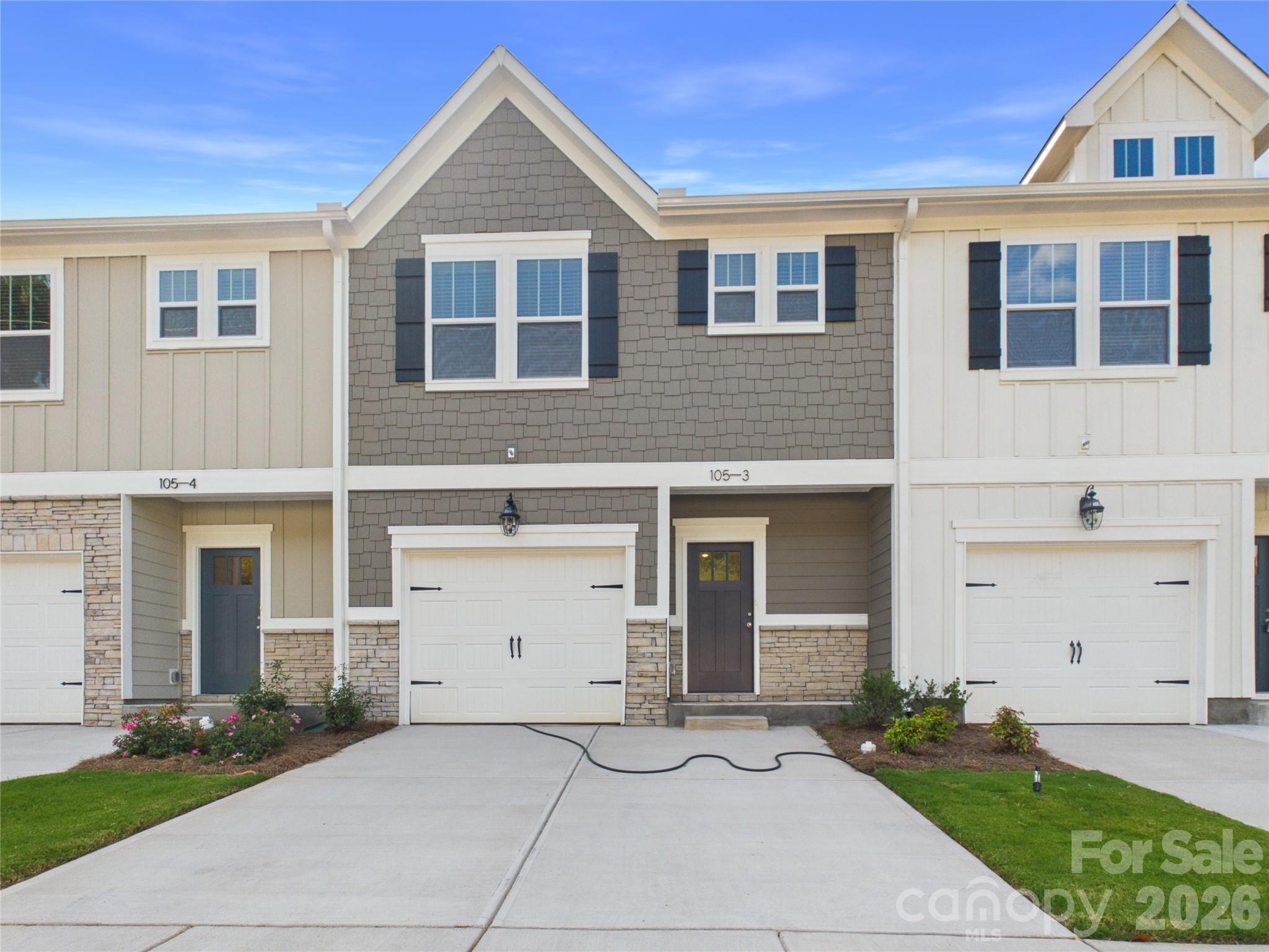 105 Dilling Street N