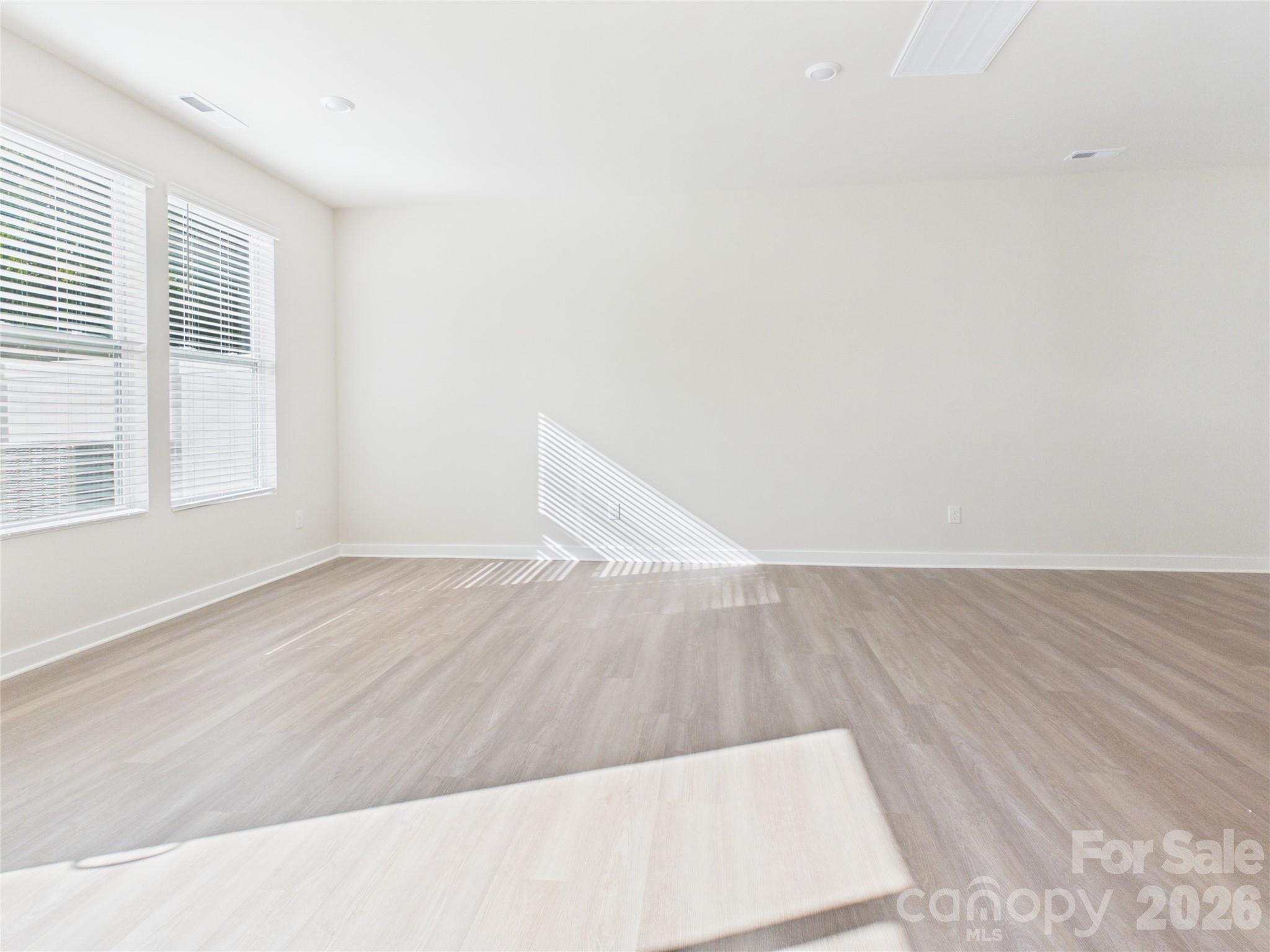 Family Room - 105 Dilling Street N, Kings Mountain