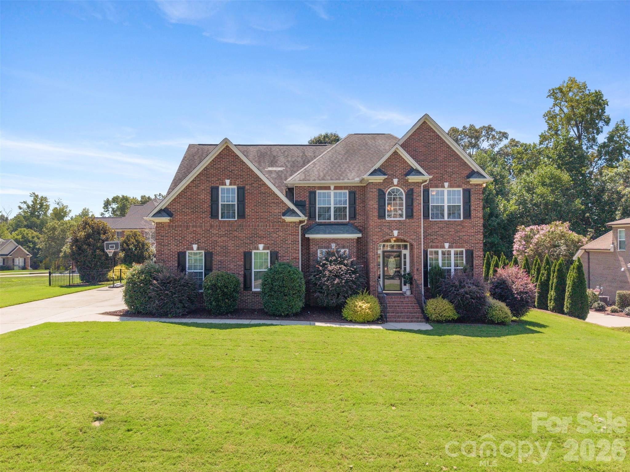 Single Family Residence at 5508 Tillery Lane, Gastonia, photo 2 of 38