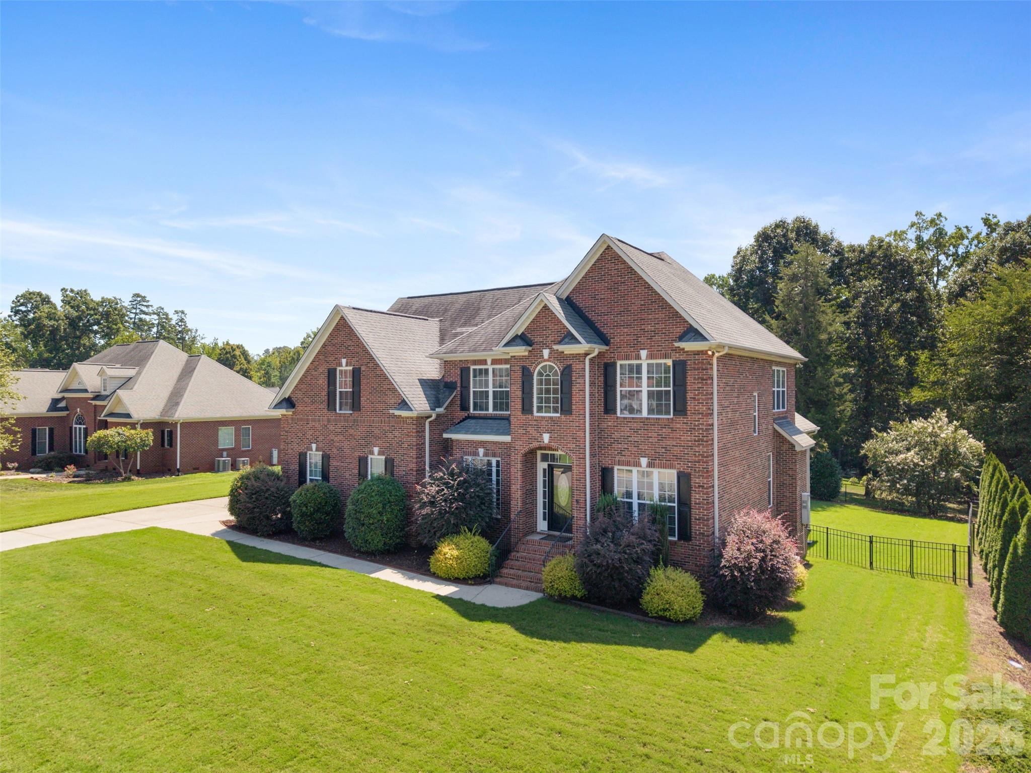Single Family Residence at 5508 Tillery Lane, Gastonia, photo 3 of 38