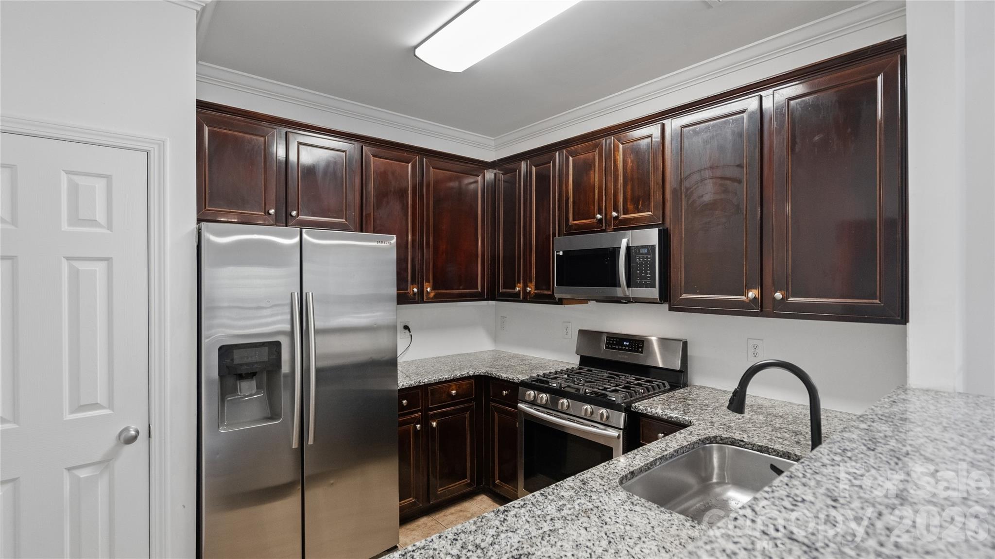 Townhouse at 2859 Summergrove Court, Matthews, photo 9 of 40