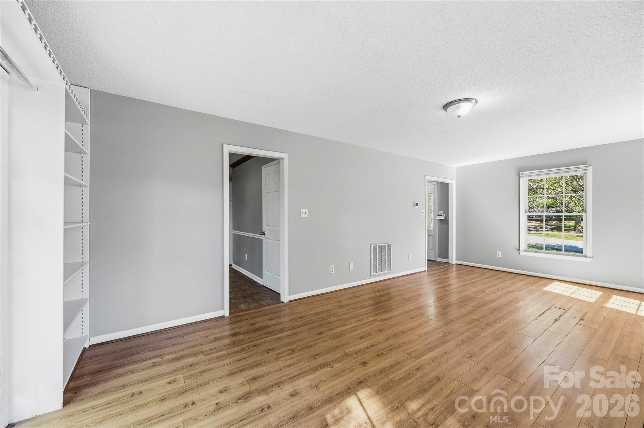 Single Family Residence at 116 Beacon Hills Drive, Gastonia, photo 13 of 26