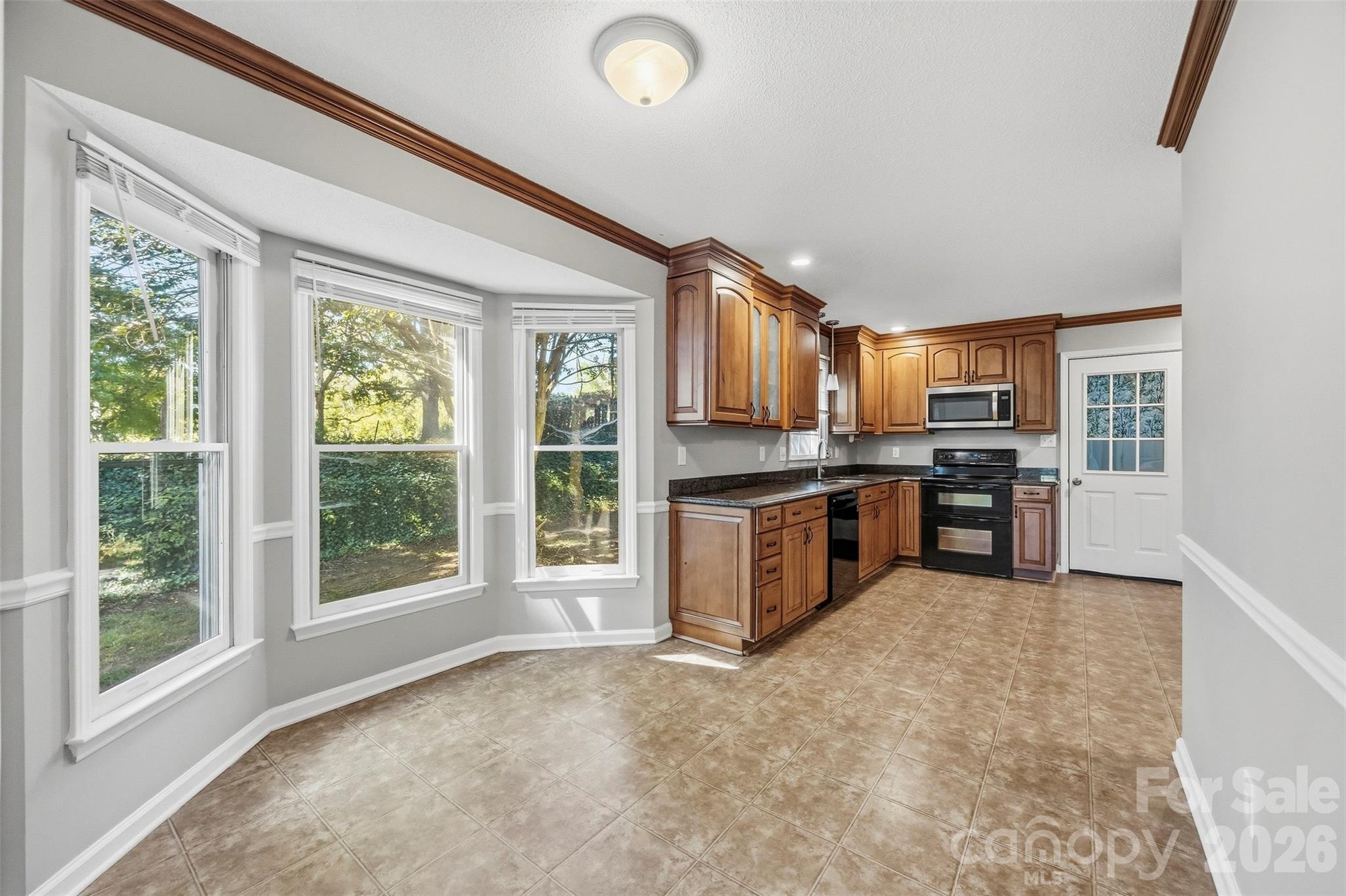 Single Family Residence at 116 Beacon Hills Drive, Gastonia, photo 14 of 26