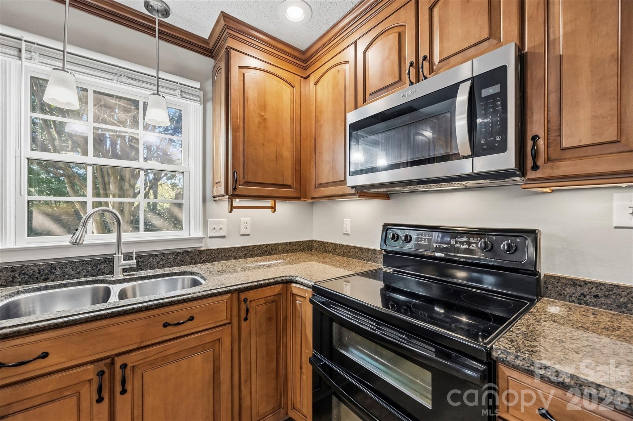 Single Family Residence at 116 Beacon Hills Drive, Gastonia, photo 16 of 26