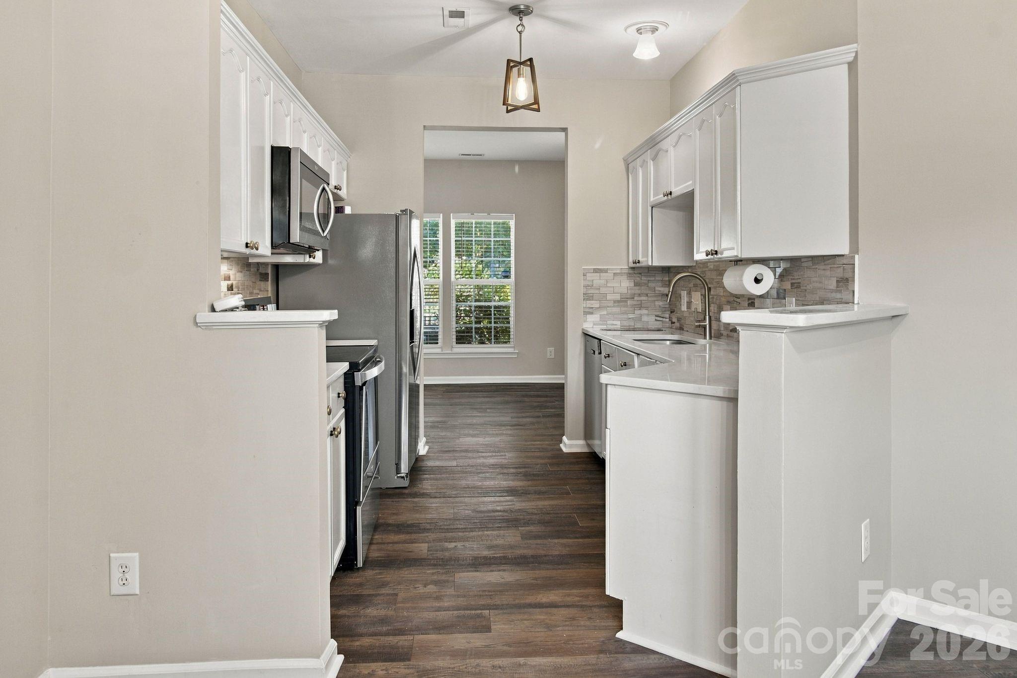 Townhouse at 6032 Sapwood Court, Matthews, photo 3 of 21