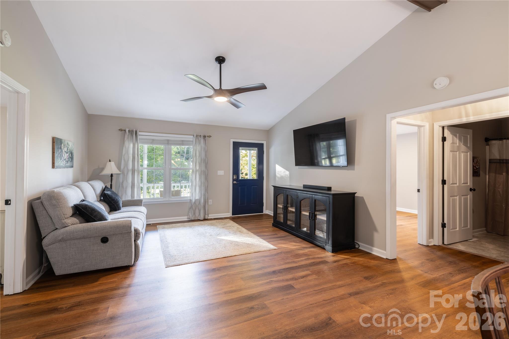 Living Room Open Concept - 32802 Austin Road, New London