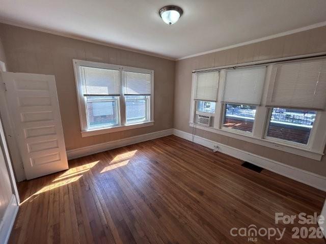 Duplex at 439 2nd Avenue SE, Hickory, photo 6 of 30