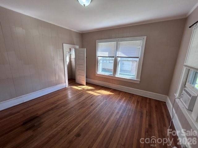 Duplex at 439 2nd Avenue SE, Hickory, photo 9 of 30