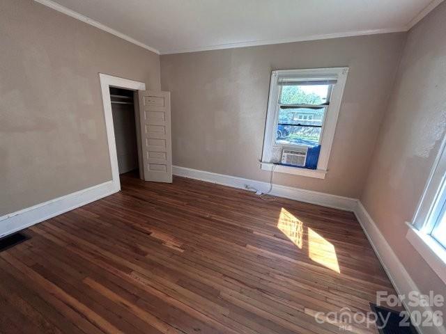 Duplex at 439 2nd Avenue SE, Hickory, photo 14 of 30