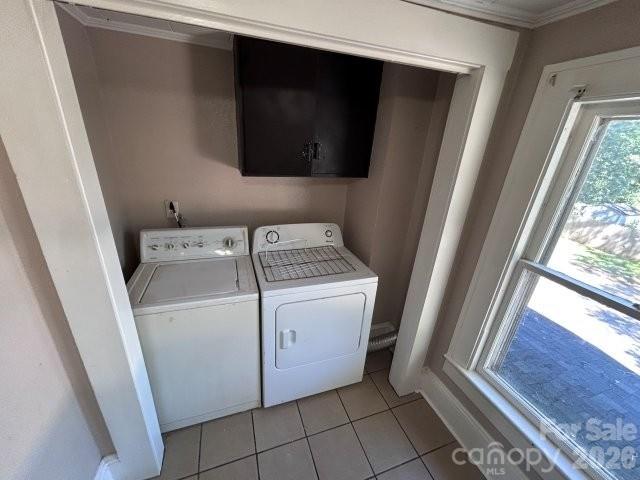 Duplex at 439 2nd Avenue SE, Hickory, photo 24 of 30