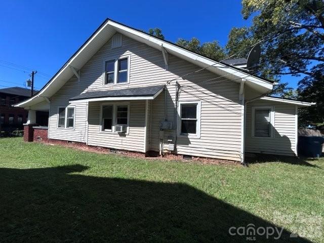 Duplex at 439 2nd Avenue SE, Hickory, photo 28 of 30