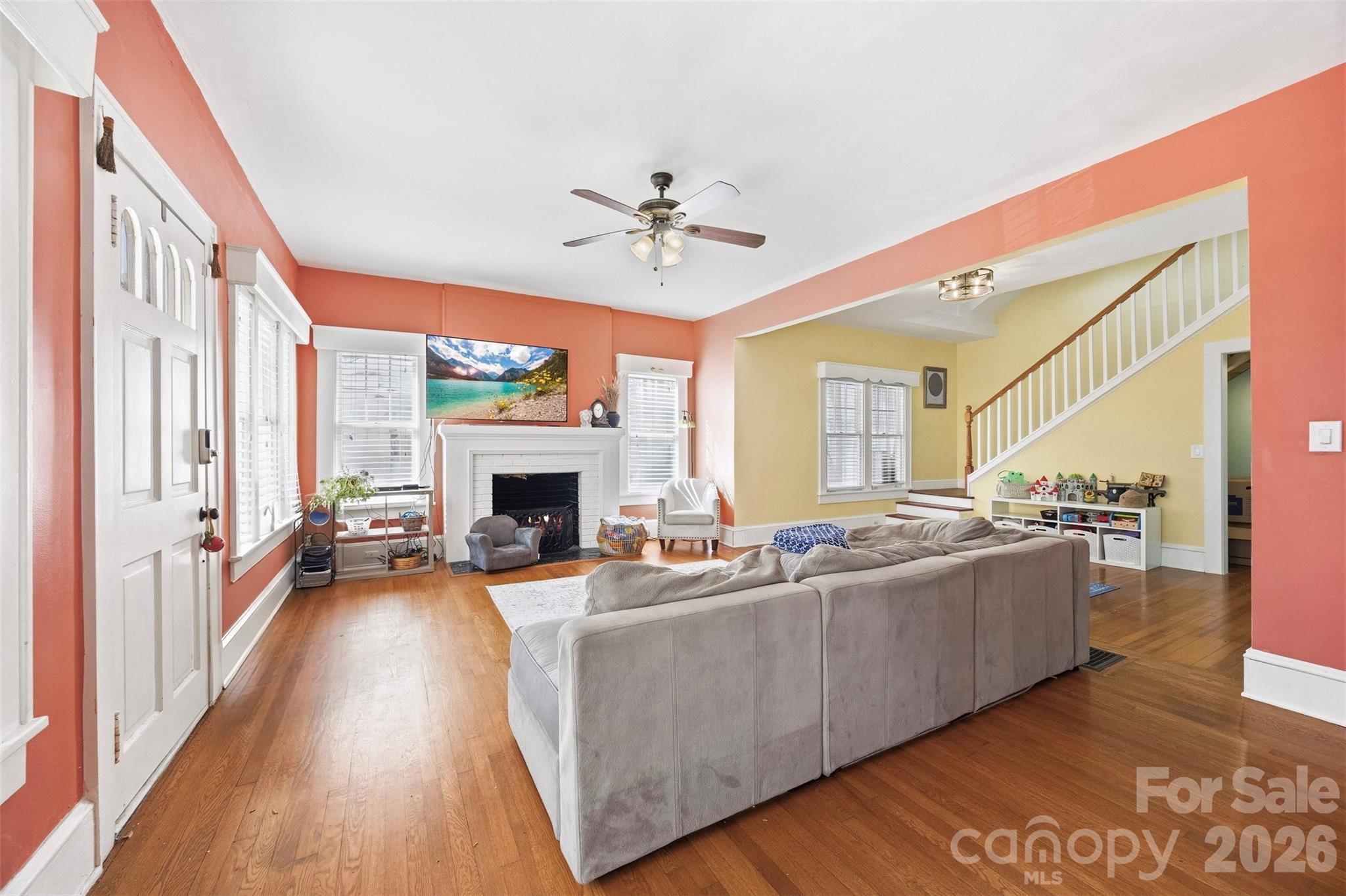 Single Family Residence at 407 S South Street, Gastonia, photo 9 of 42