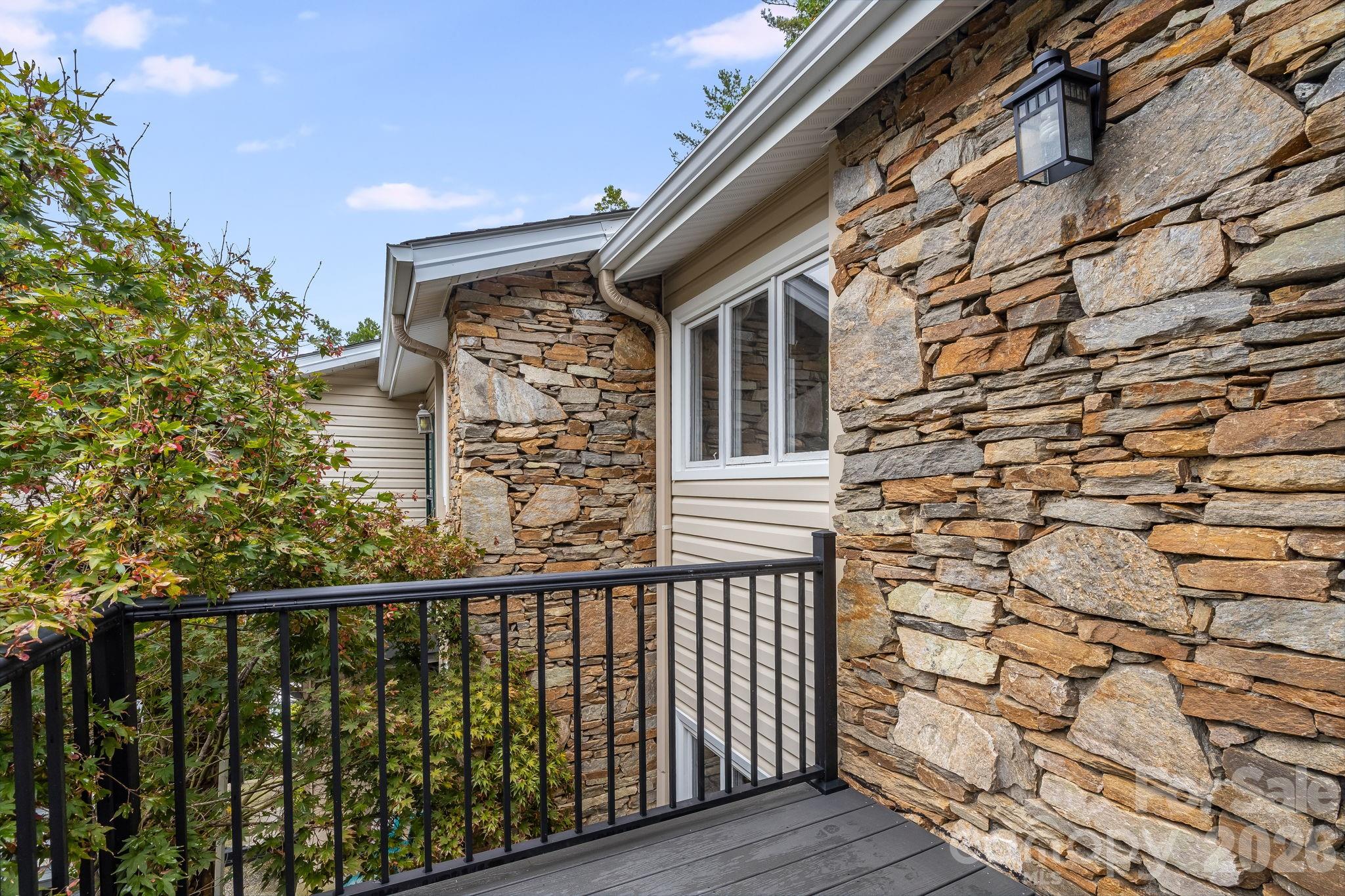 Condominium at 341 Britton Creek Drive, Hendersonville, photo 4 of 41