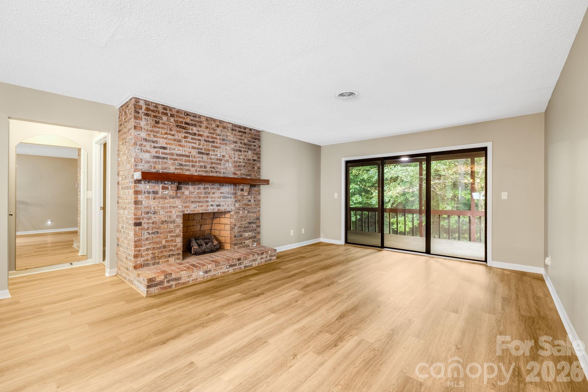 Condominium at 341 Britton Creek Drive, Hendersonville, photo 7 of 41