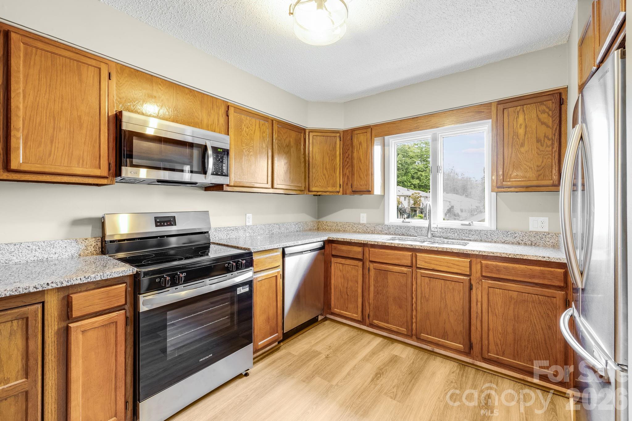 Condominium at 341 Britton Creek Drive, Hendersonville, photo 11 of 41