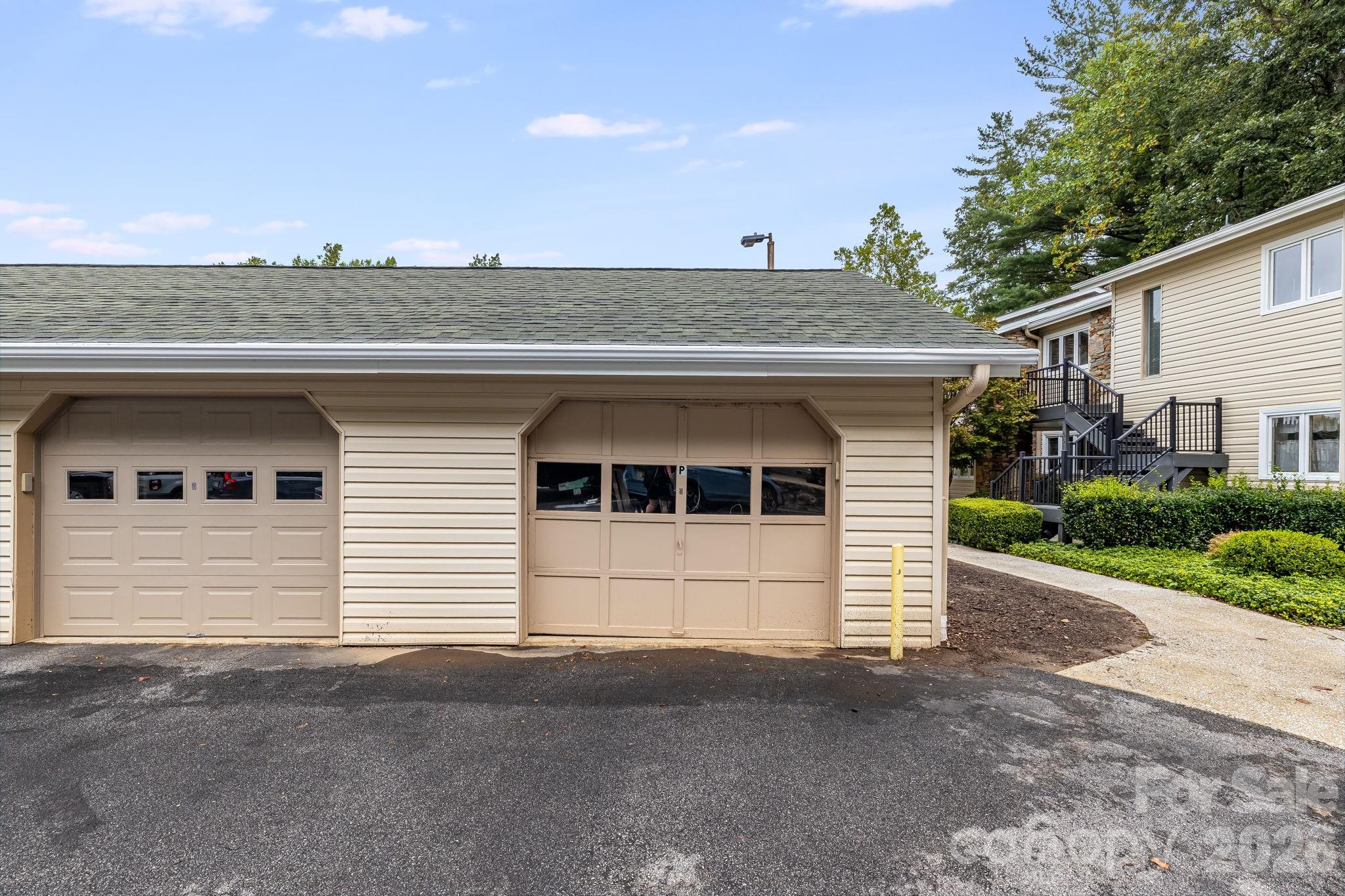 Condominium at 341 Britton Creek Drive, Hendersonville, photo 26 of 41