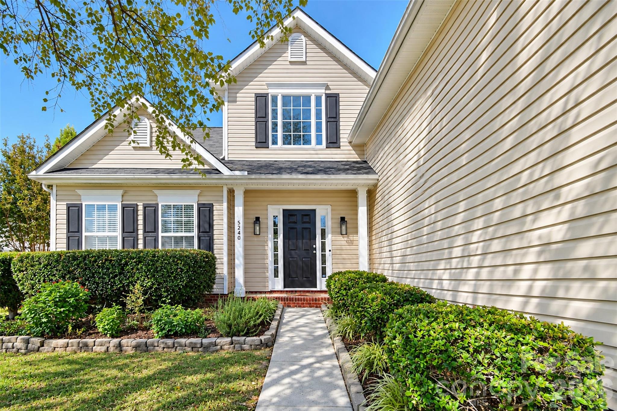 Single Family Residence at 5240 Ellie Court, Concord, photo 2 of 29