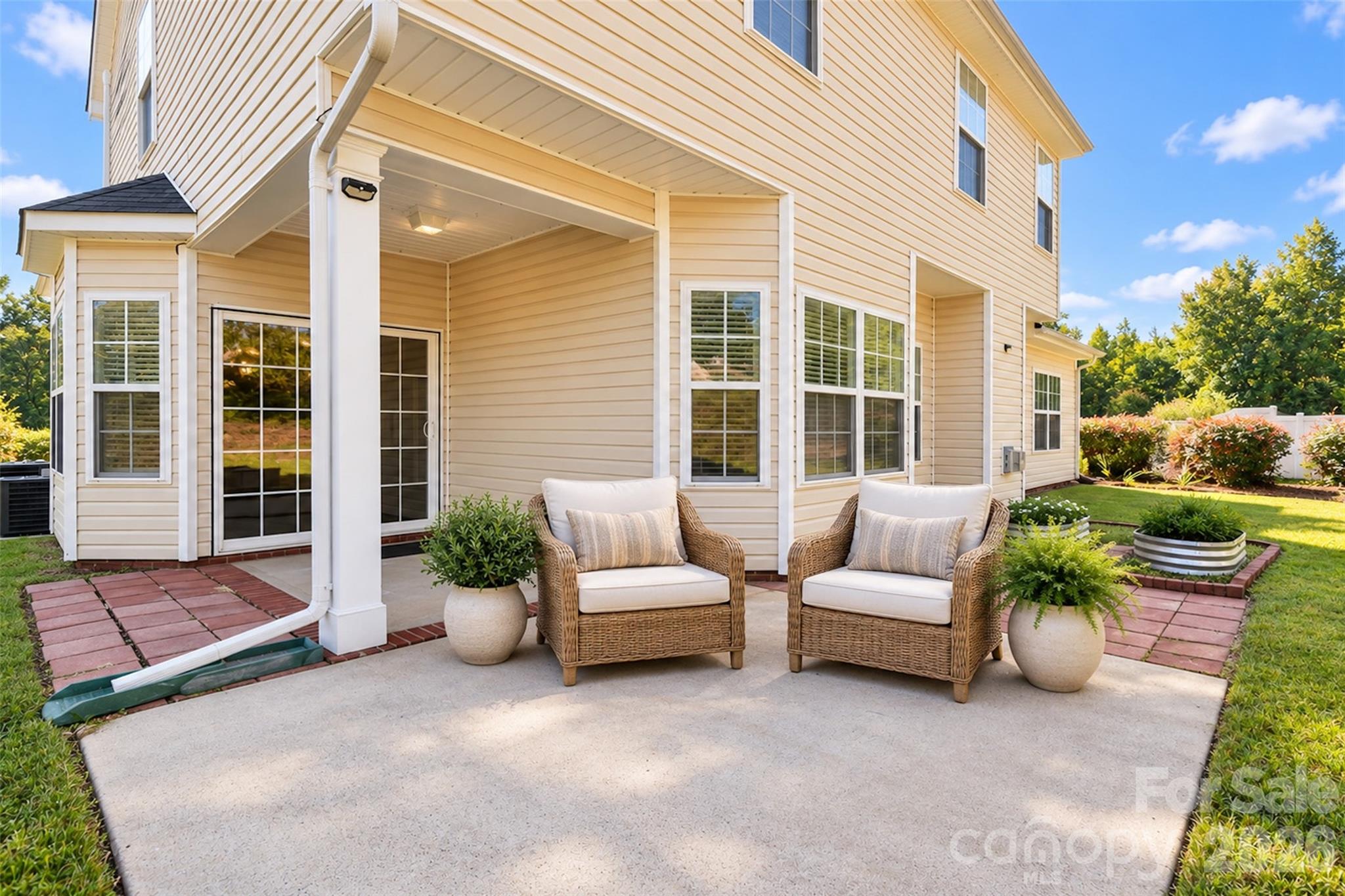 virtually staged - 5240 Ellie Court, Concord