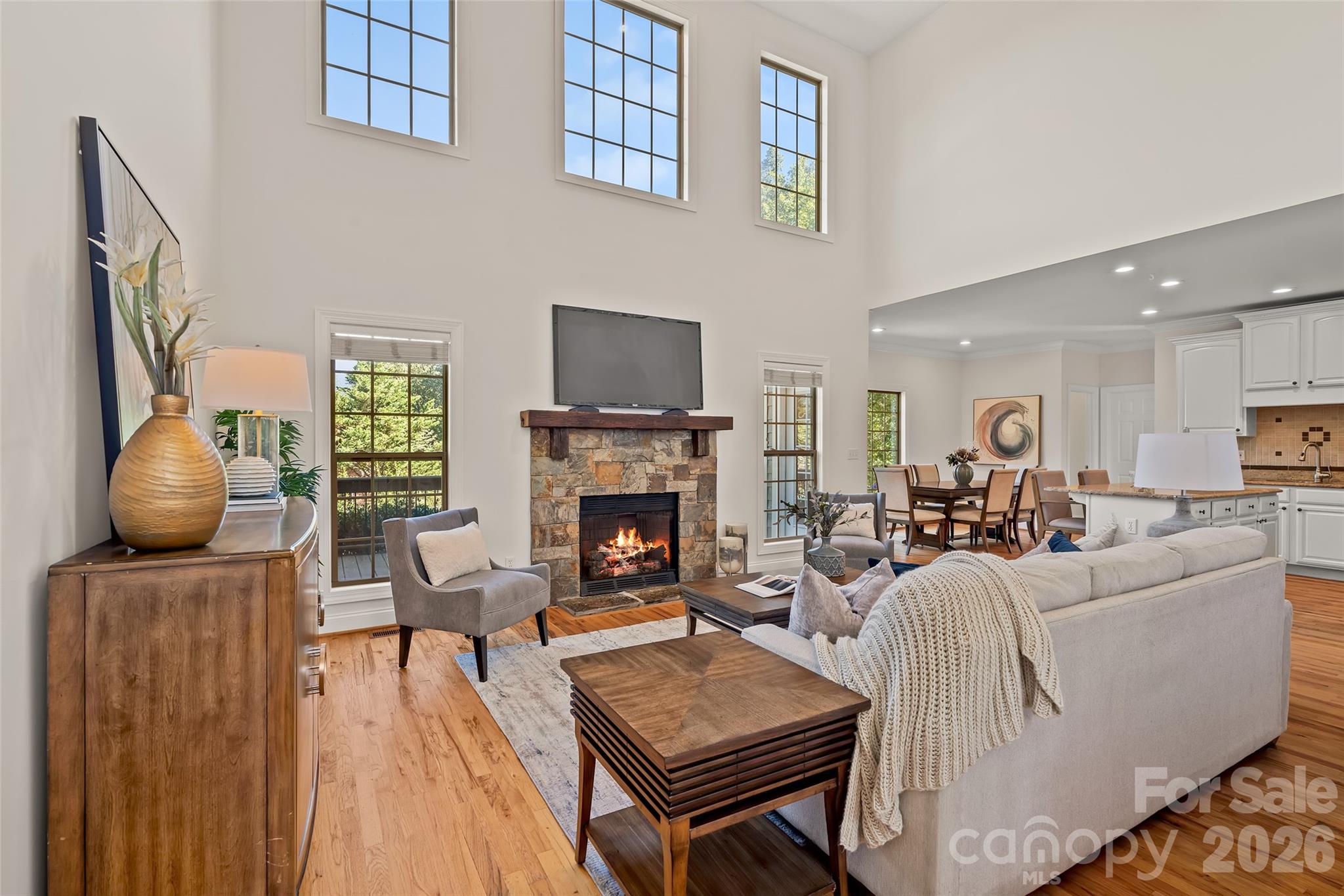 Single Family Residence at 107 Berry Hill Drive, Hendersonville, photo 4 of 32