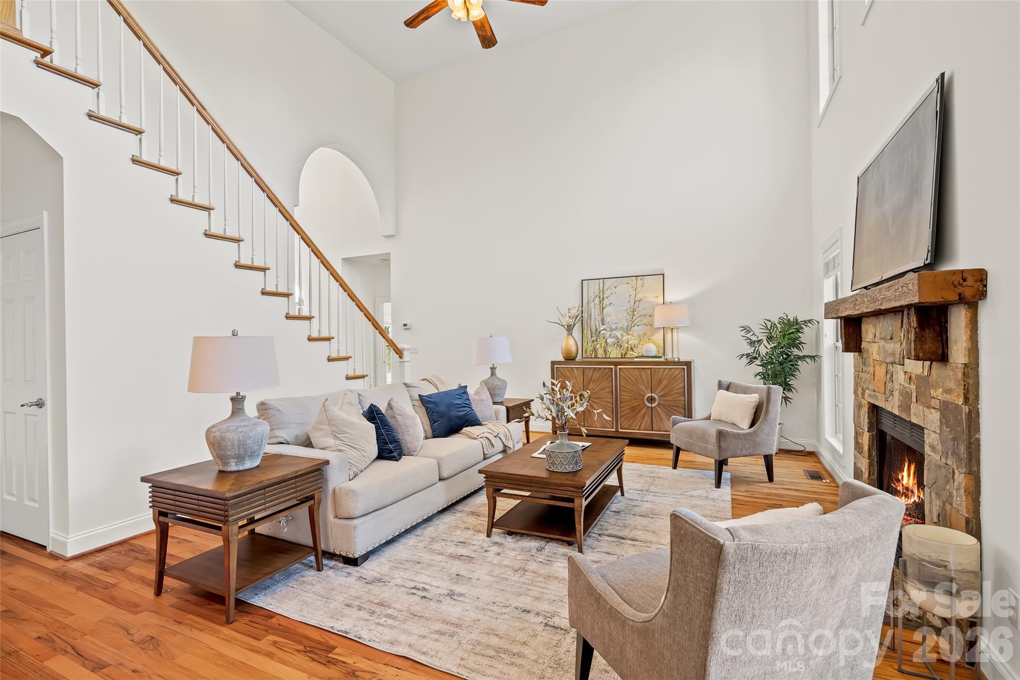 Single Family Residence at 107 Berry Hill Drive, Hendersonville, photo 6 of 32