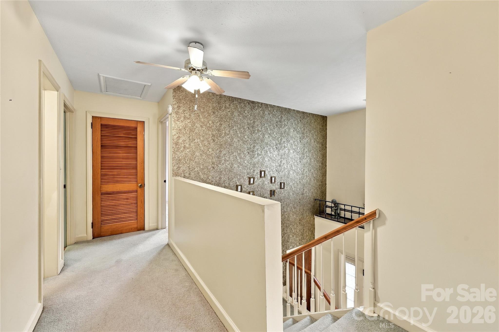 Upstairs - - 1641 Camelot Drive, Hendersonville