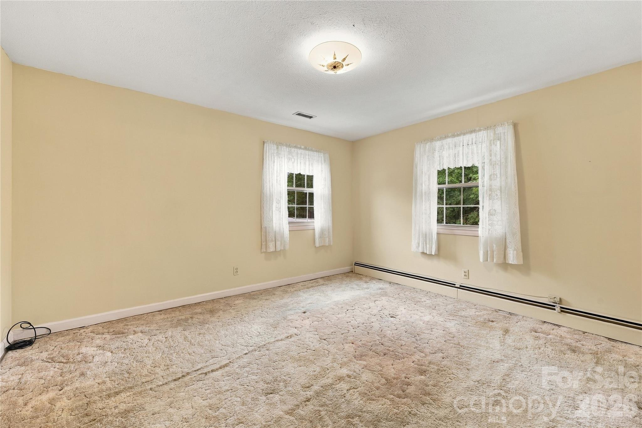 Primary Ensuite - 1641 Camelot Drive, Hendersonville