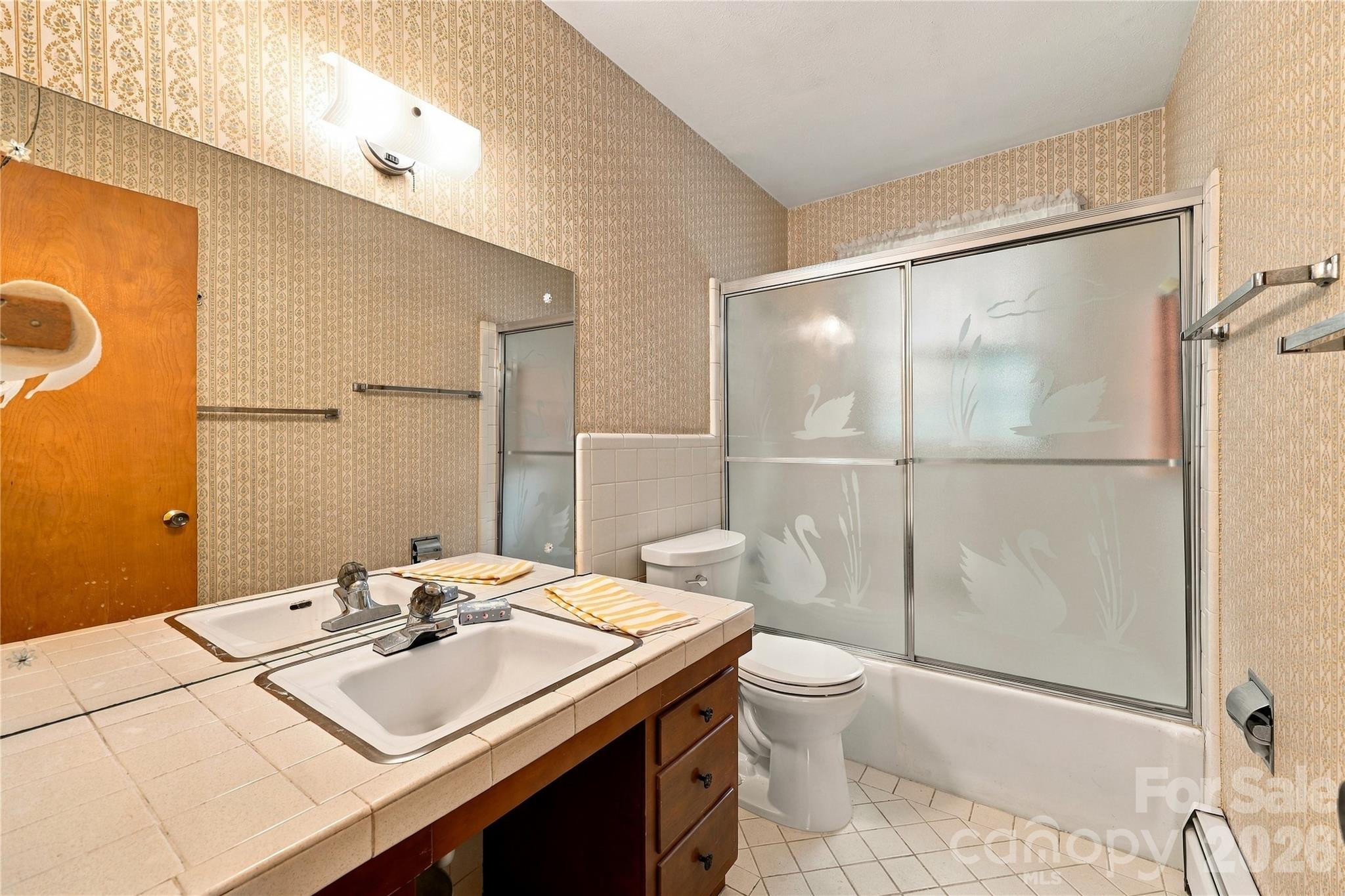 Full Bath Up Stairs - 1641 Camelot Drive, Hendersonville