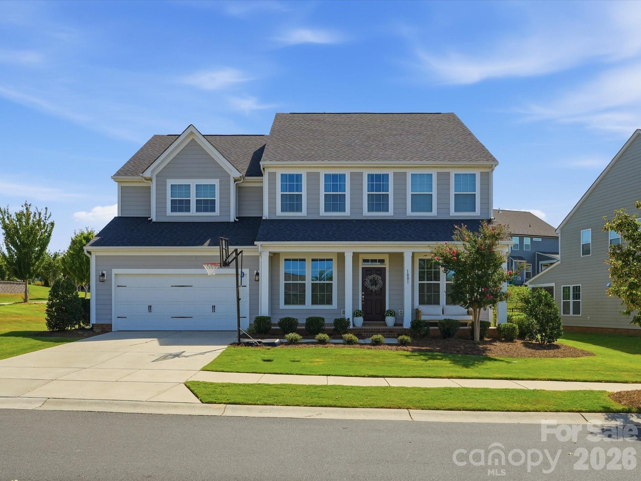 Single Family Residence at 1001 Vettura Court, Waxhaw