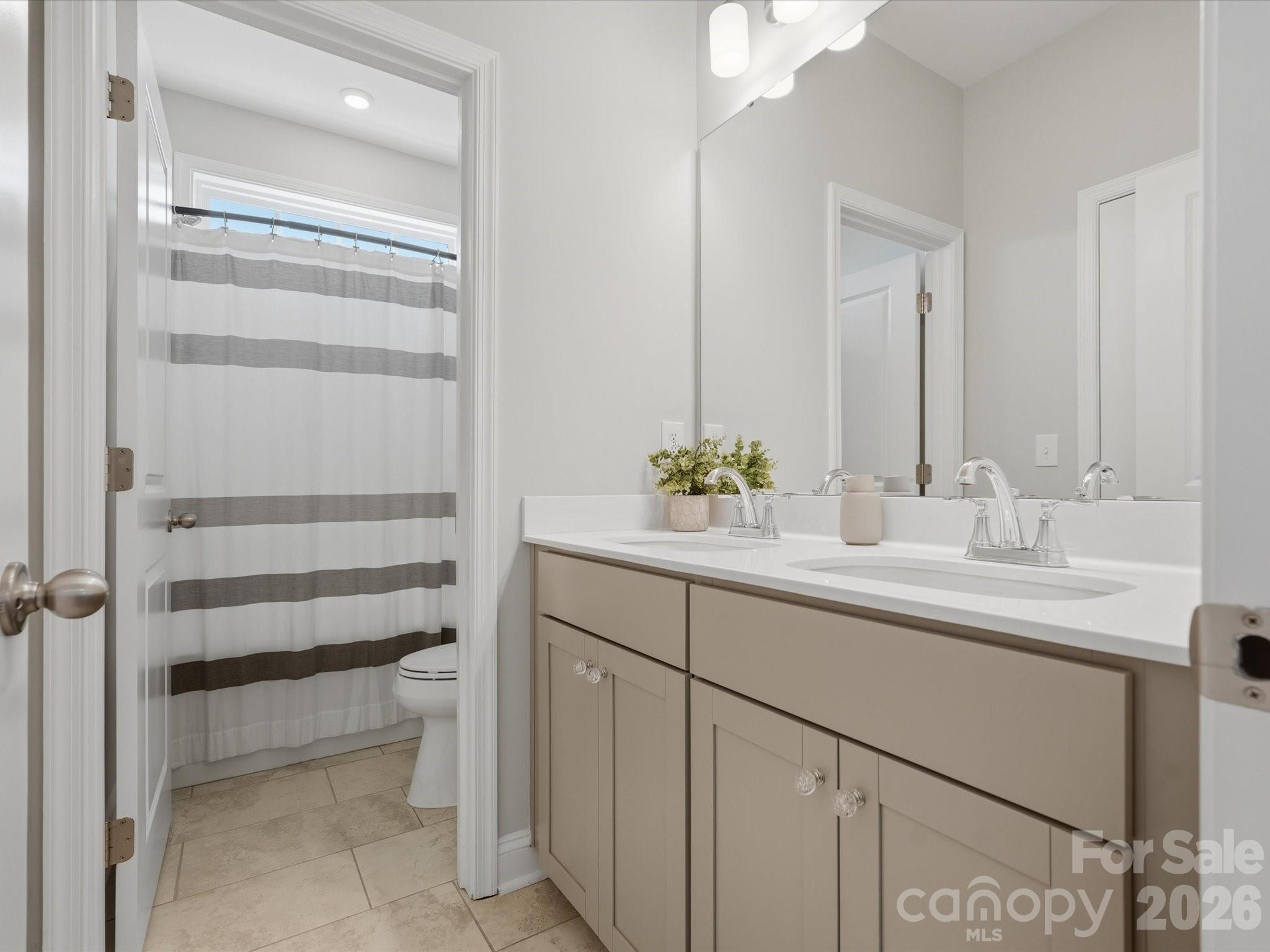 Single Family Residence at 1001 Vettura Court, Waxhaw, photo 31 of 48