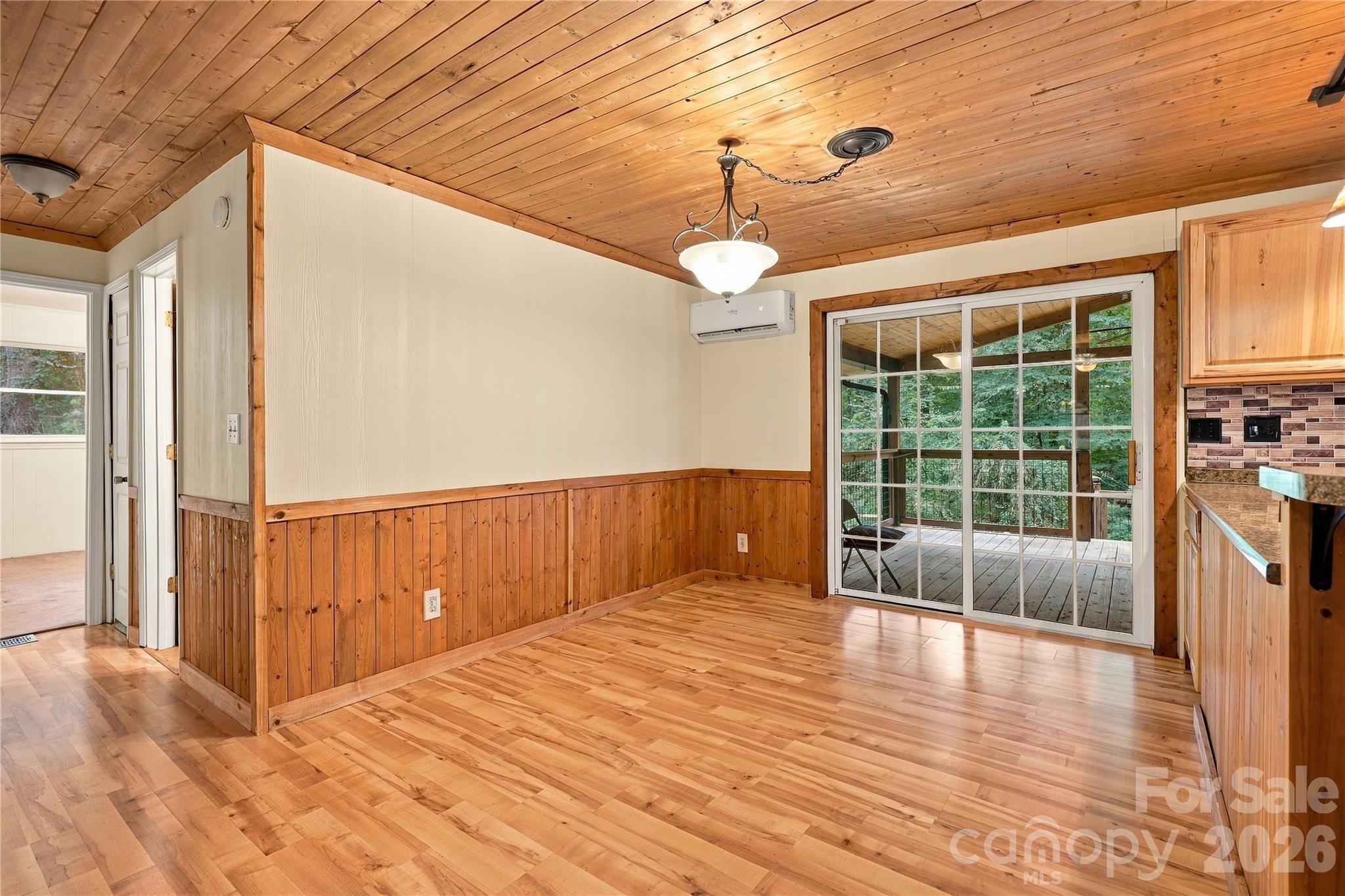 Dining Area - - 75 Crosswick Lane, Hendersonville