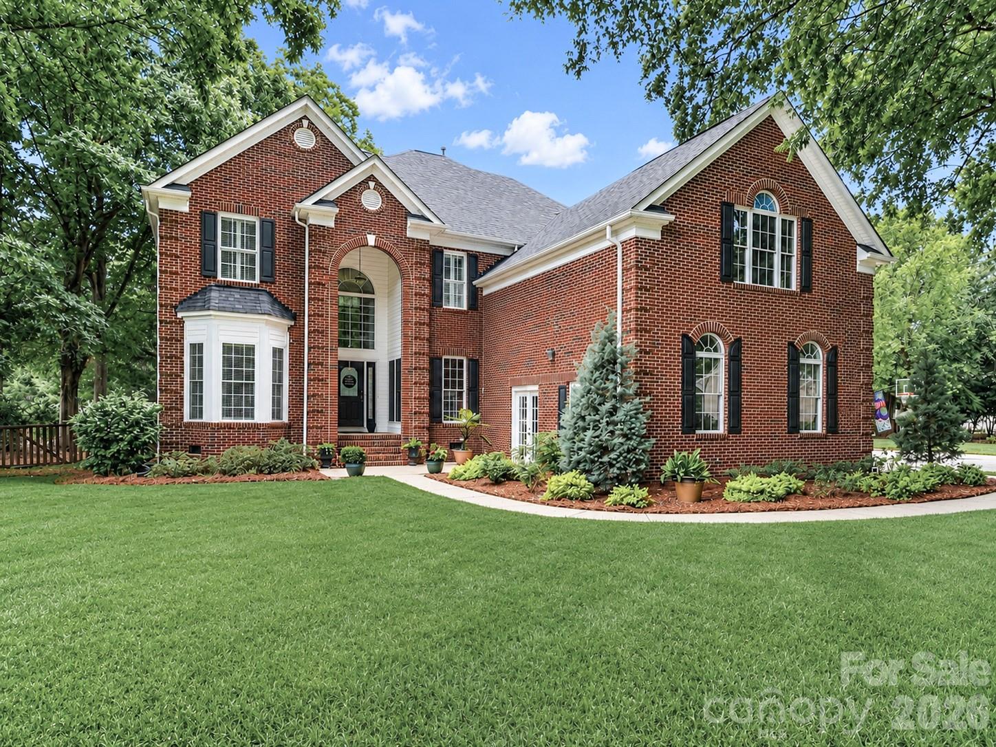 Single Family Residence at 109 Longboat Road, Mooresville, photo 2 of 48