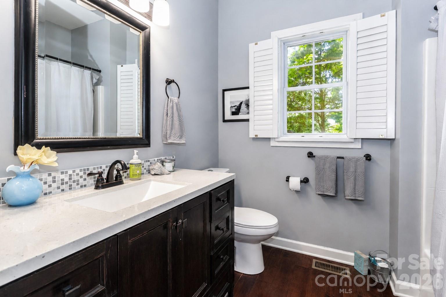 Single Family Residence at 109 Longboat Road, Mooresville, photo 38 of 48