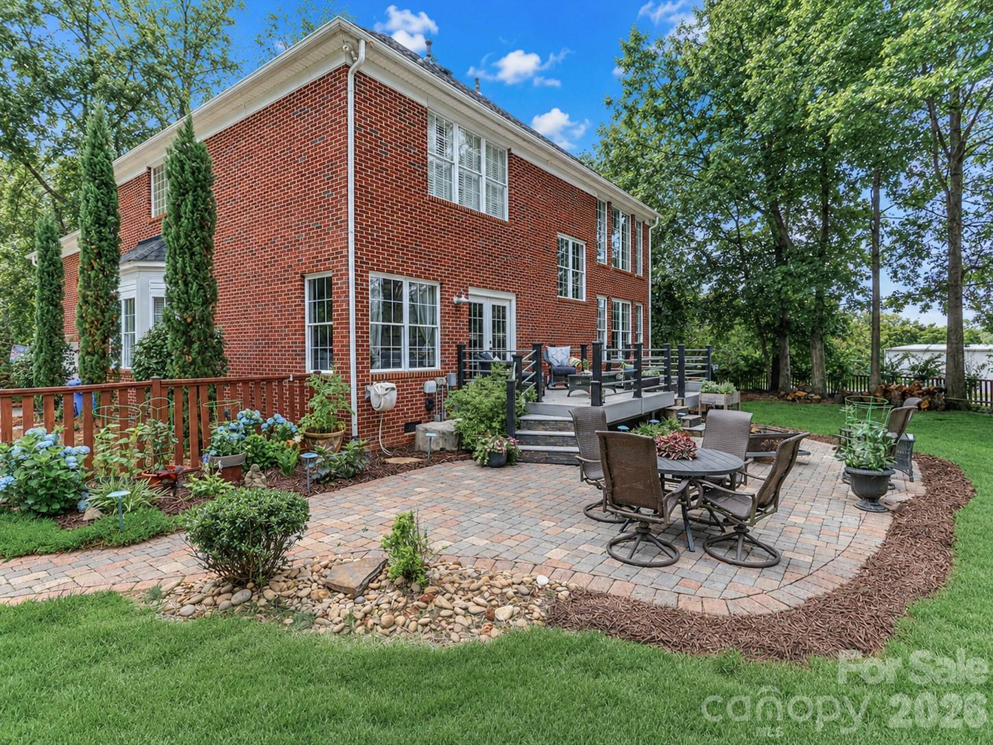 Single Family Residence at 109 Longboat Road, Mooresville, photo 39 of 48