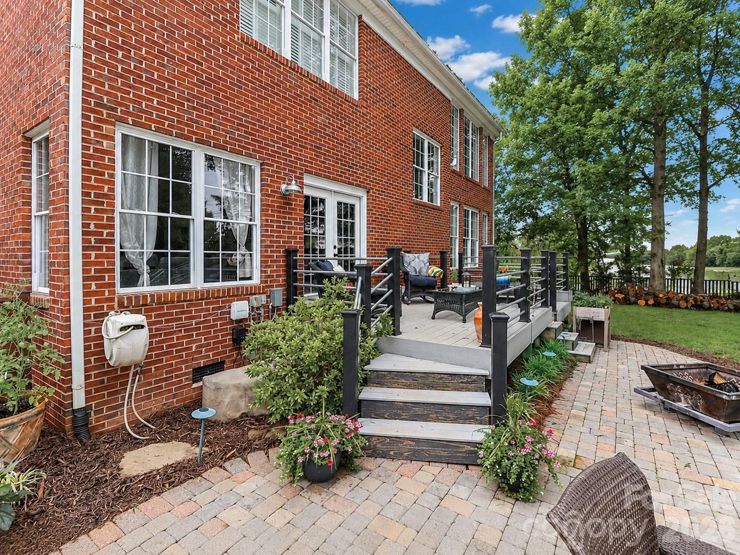Single Family Residence at 109 Longboat Road, Mooresville, photo 40 of 48