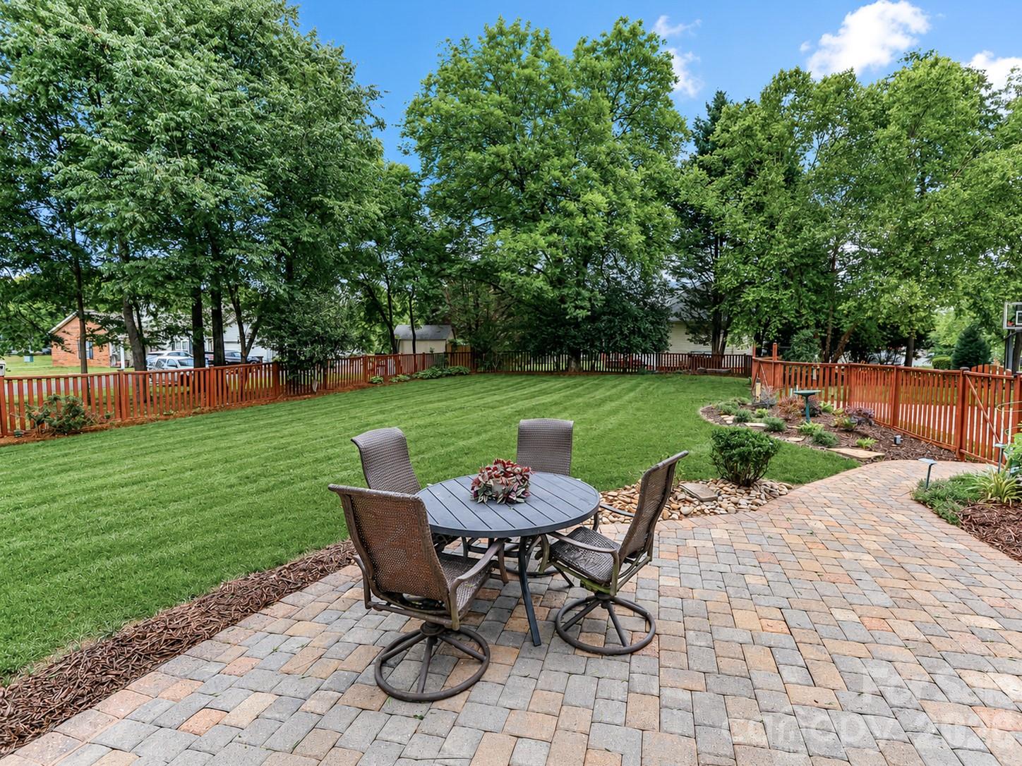Single Family Residence at 109 Longboat Road, Mooresville, photo 42 of 48