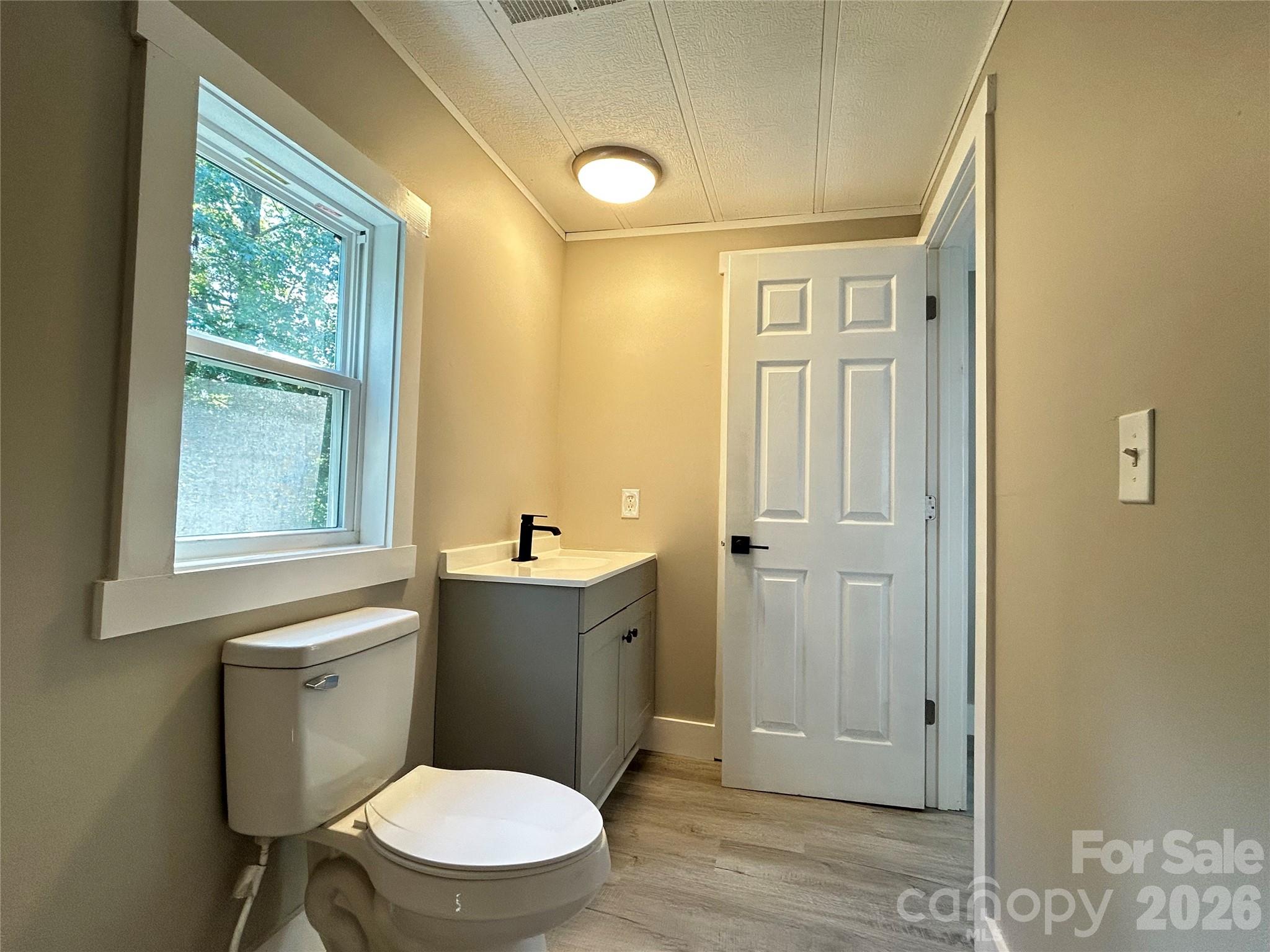 Primary Bath - 116 Washington Street, York