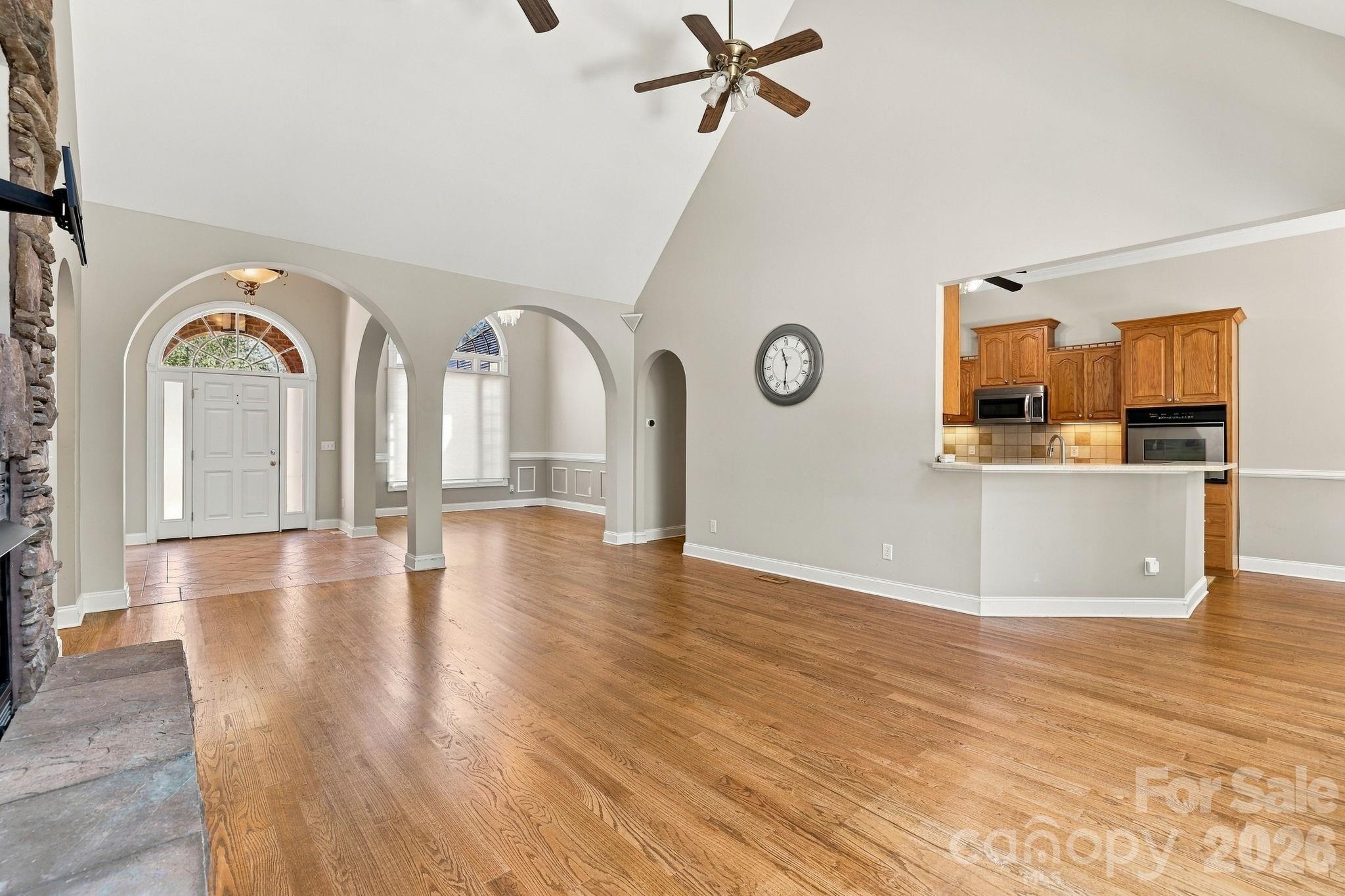Single Family Residence at 1304 Glenview Lane, Rock Hill, photo 8 of 48