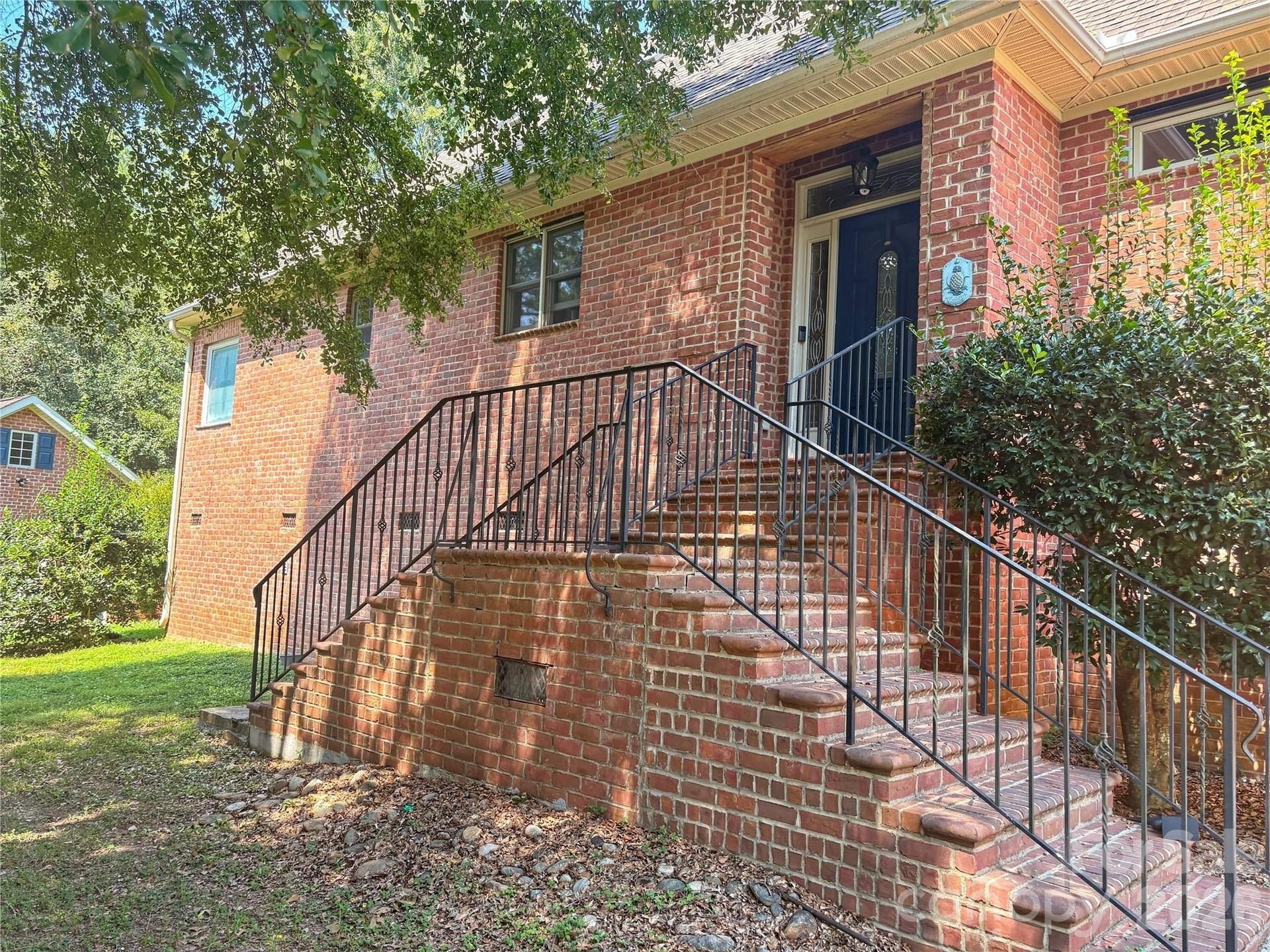 Single Family Residence at 1304 Glenview Lane, Rock Hill, photo 22 of 48