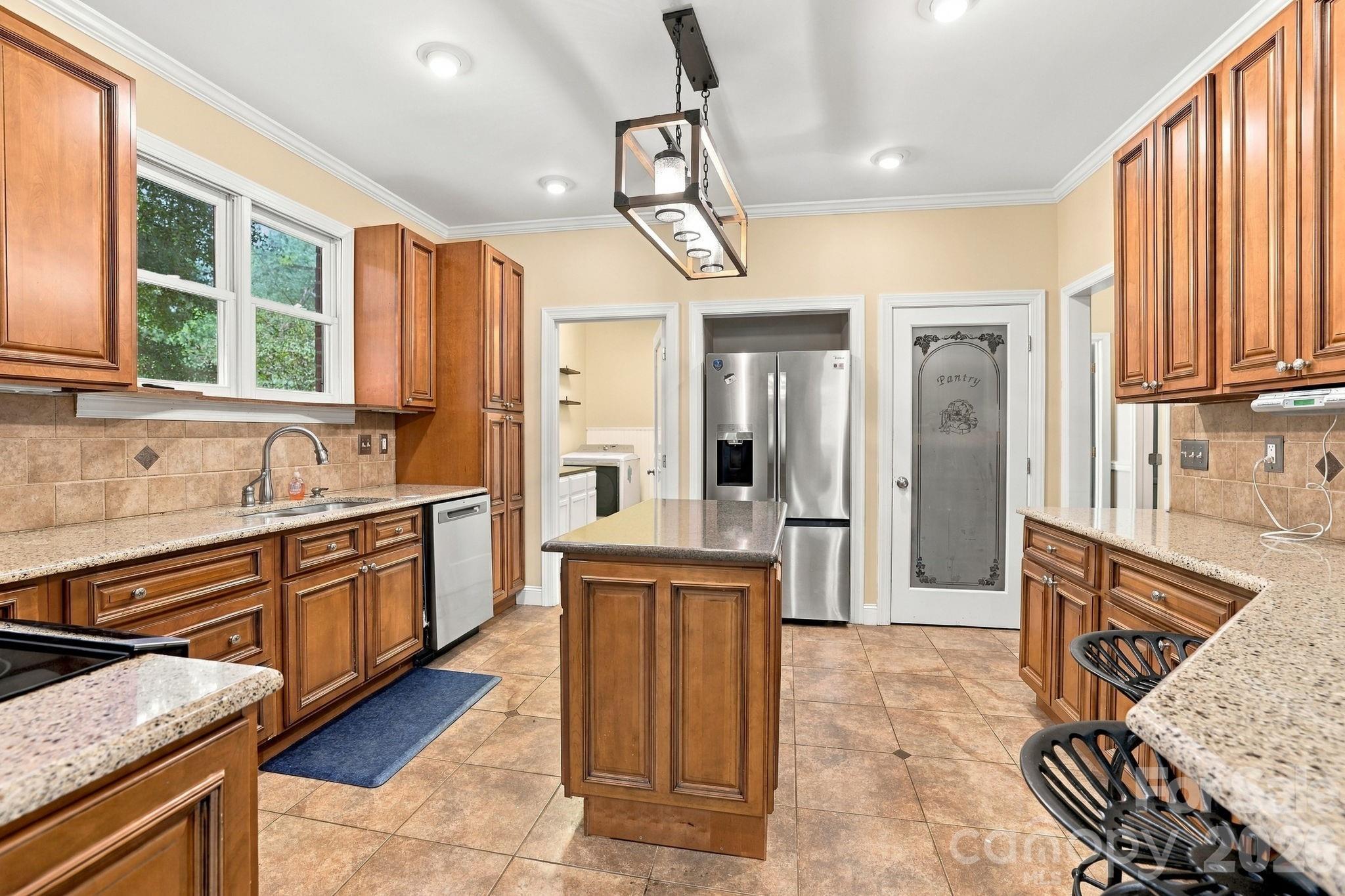 Single Family Residence at 1304 Glenview Lane, Rock Hill, photo 27 of 48