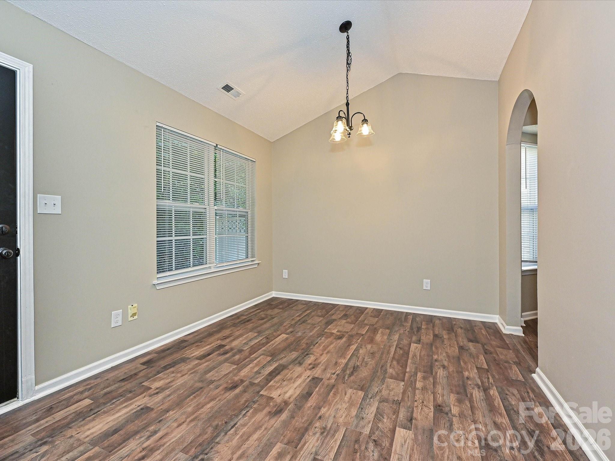 Single Family Residence at 4621 Victory Lane, Charlotte, photo 2 of 15