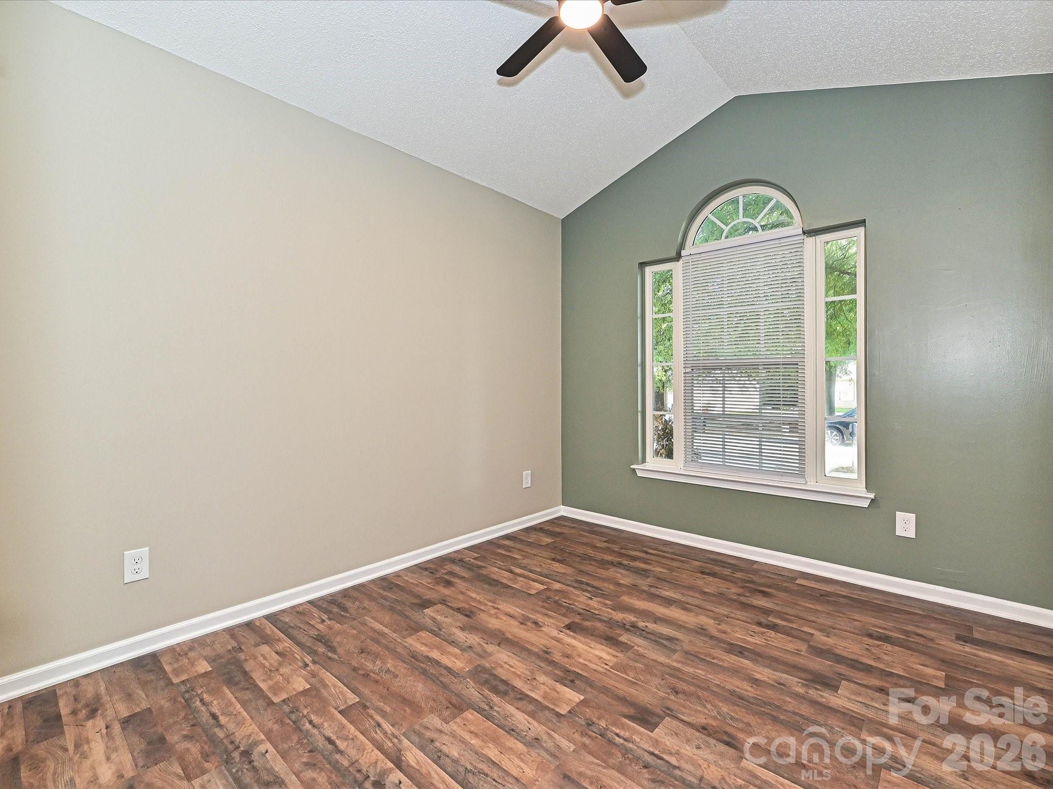 Single Family Residence at 4621 Victory Lane, Charlotte, photo 11 of 15