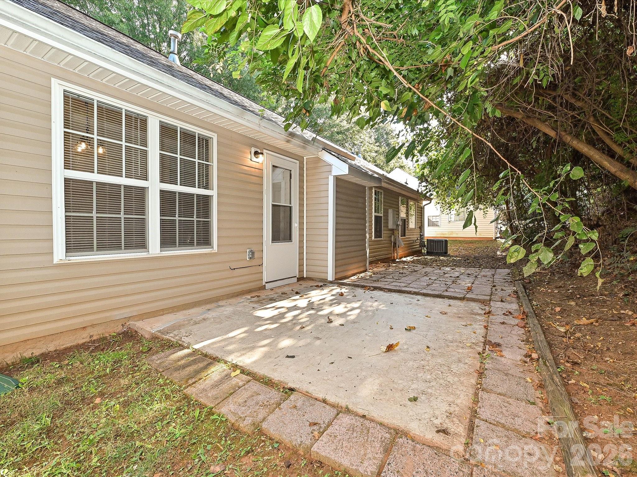Single Family Residence at 4621 Victory Lane, Charlotte, photo 14 of 15