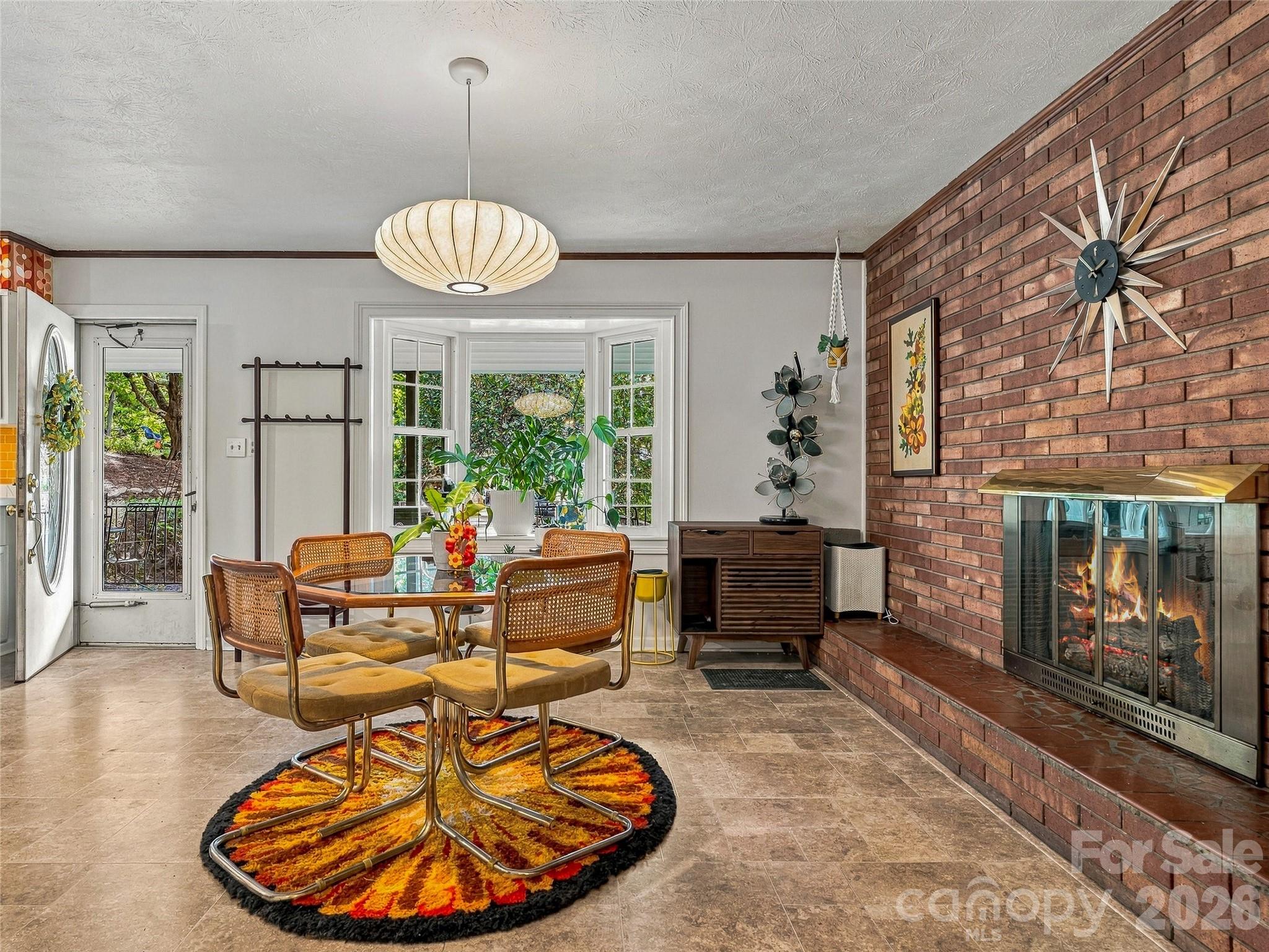 Single Family Residence at 8 Hummingbird Lane, Asheville, photo 11 of 47