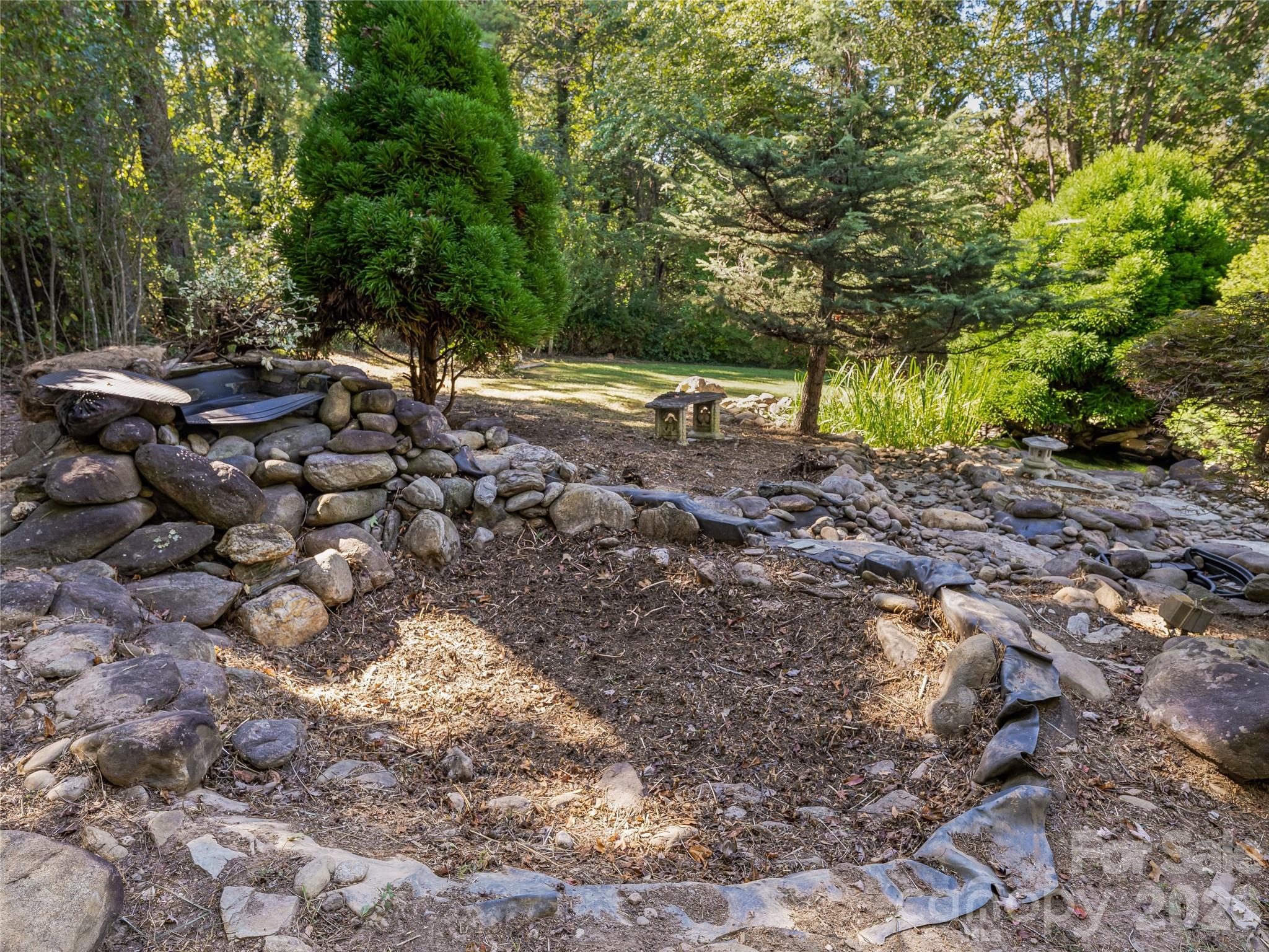 Single Family Residence at 8 Hummingbird Lane, Asheville, photo 40 of 47