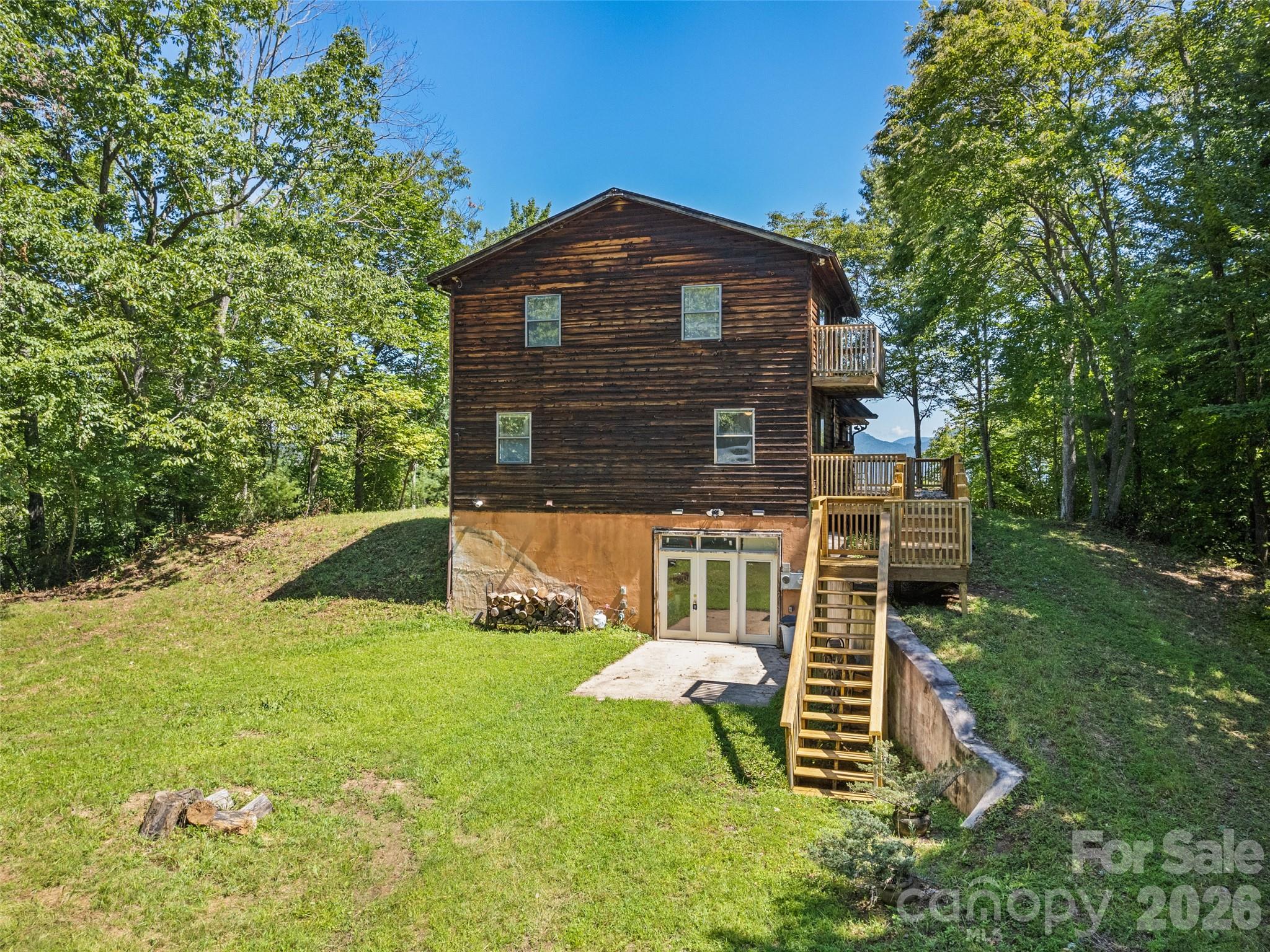 Single Family Residence at 10435 White Oak Road, Waynesville, photo 5 of 48